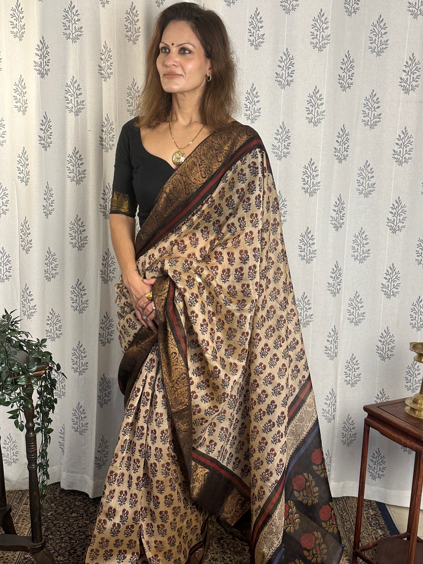 Cream Sanganeri Handblock Printed Chanderi Silk Saree with Zari Woven Border