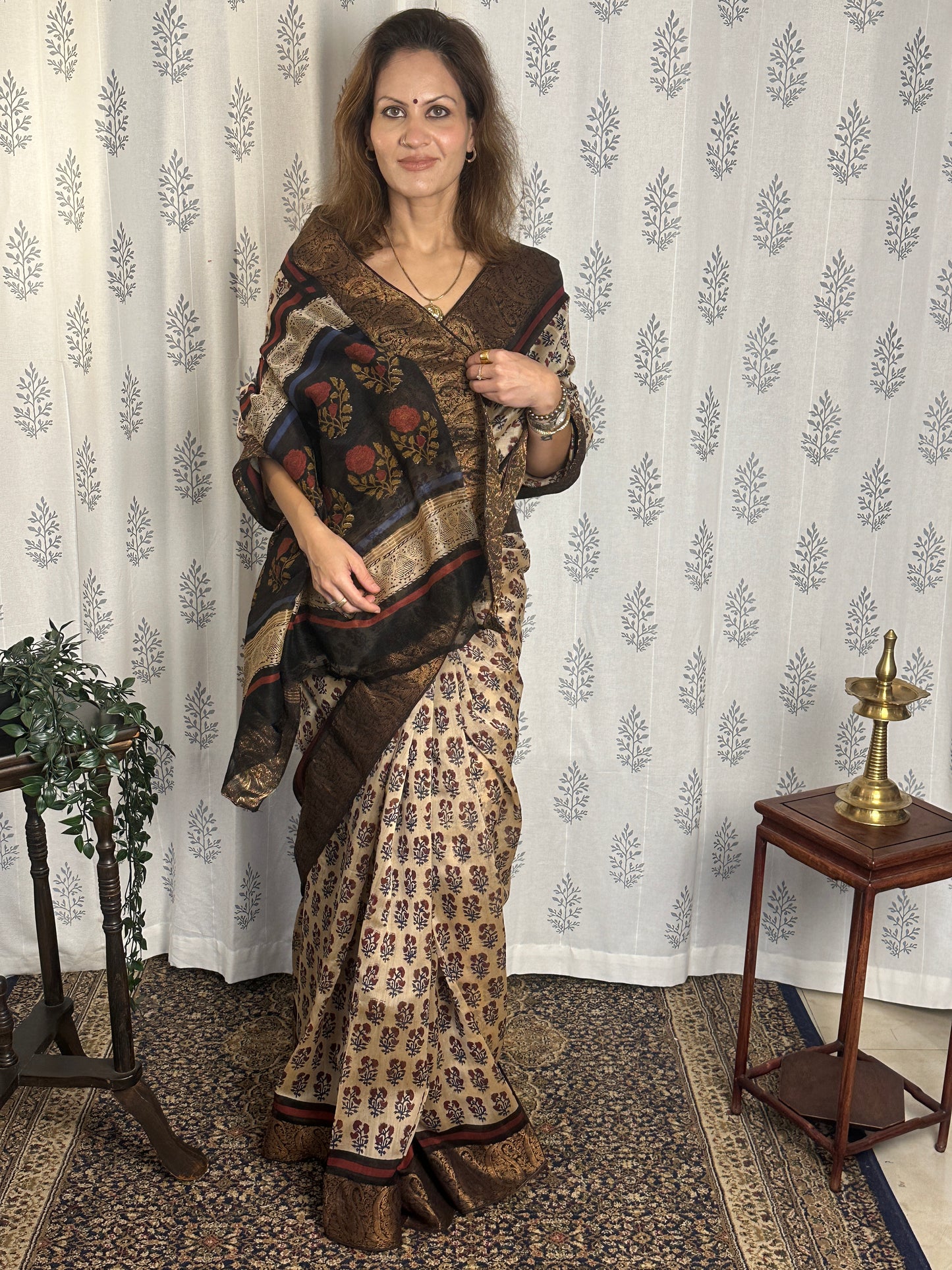 Cream Sanganeri Handblock Printed Chanderi Silk Saree with Zari Woven Border