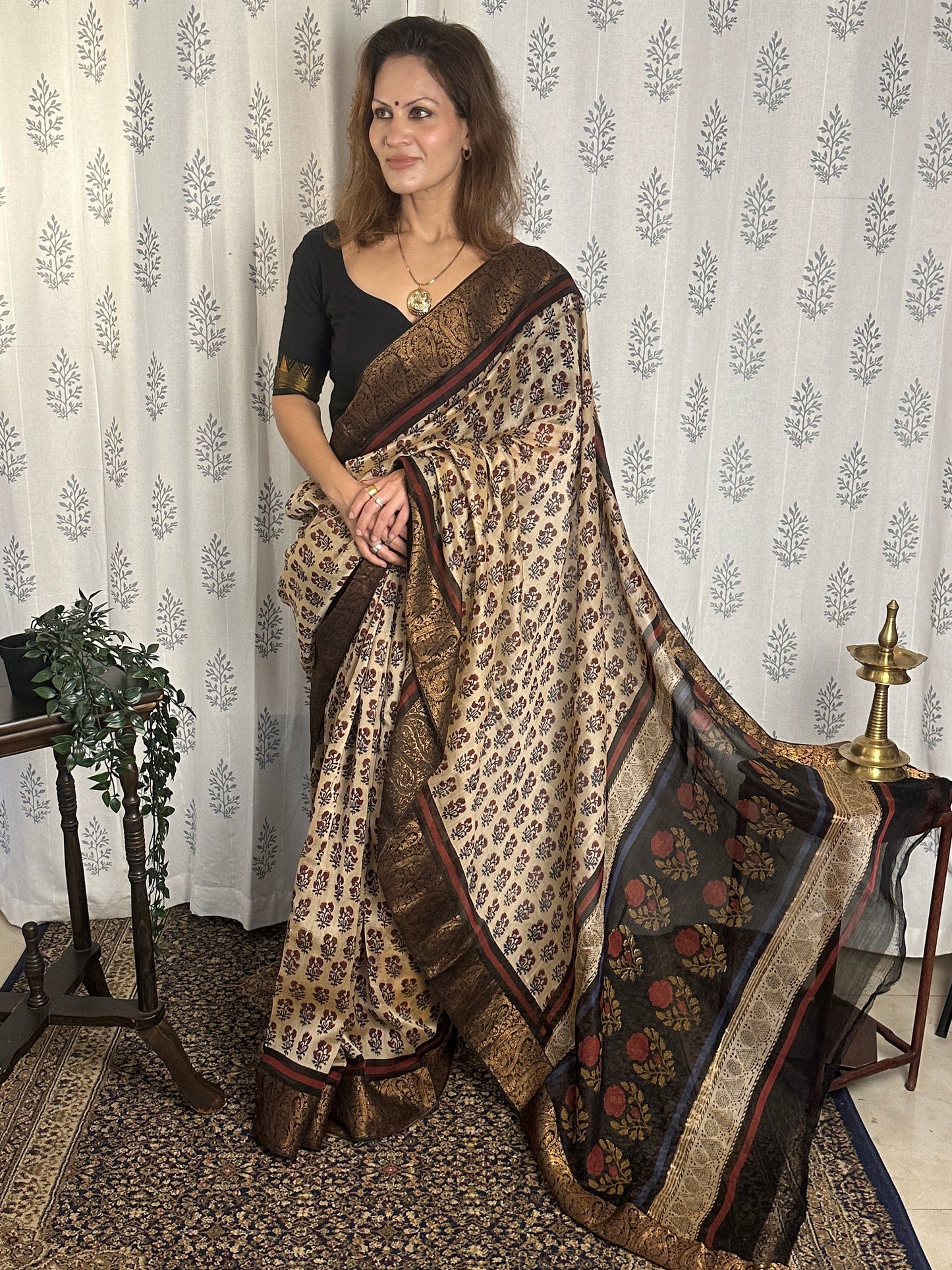 Cream Sanganeri Handblock Printed Chanderi Silk Saree with Zari Woven Border