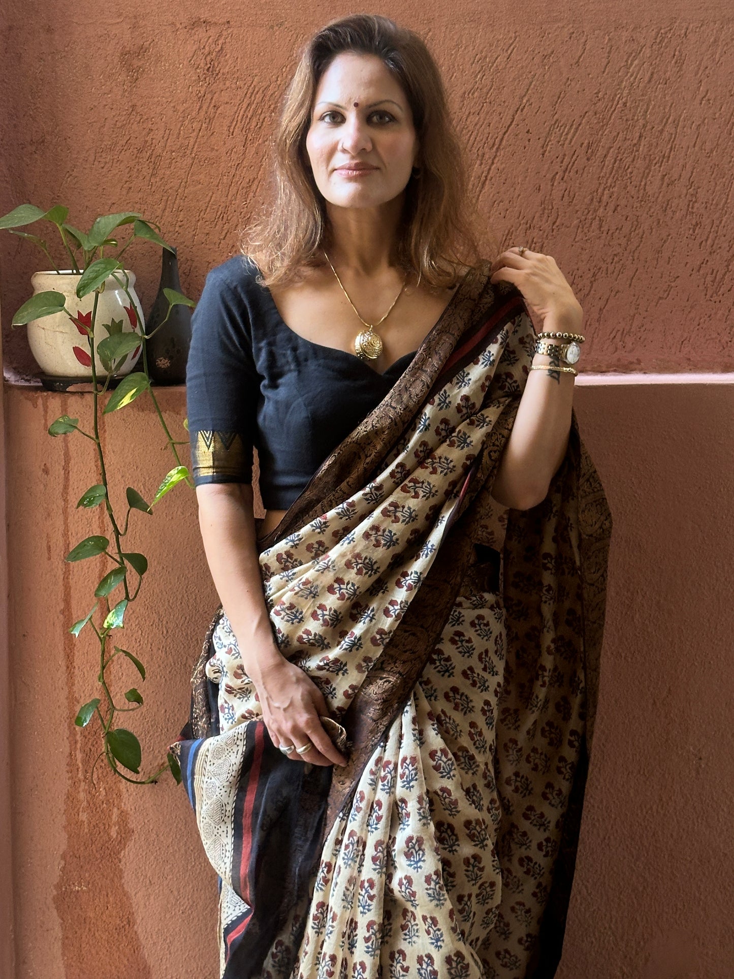 Cream Sanganeri Handblock Printed Chanderi Silk Saree with Zari Woven Border