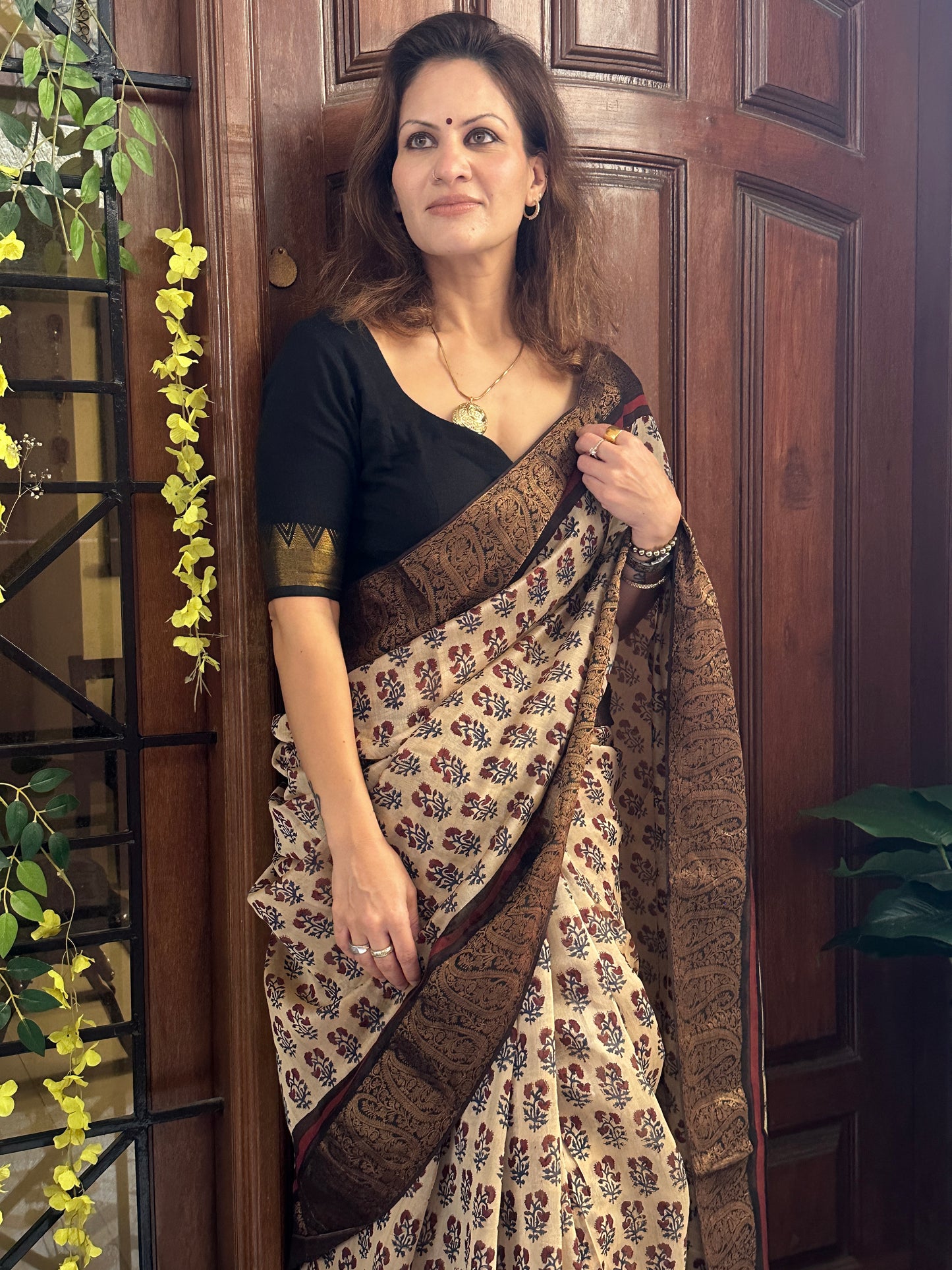 Cream Sanganeri Handblock Printed Chanderi Silk Saree with Zari Woven Border