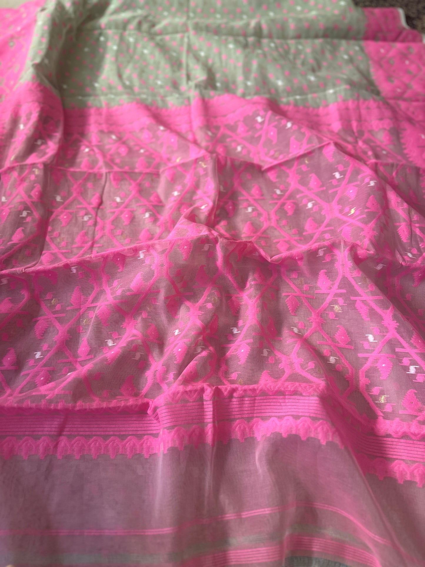 Greyish Green & Pink Jacquard Weaving Cotton Silk Jamdani Saree