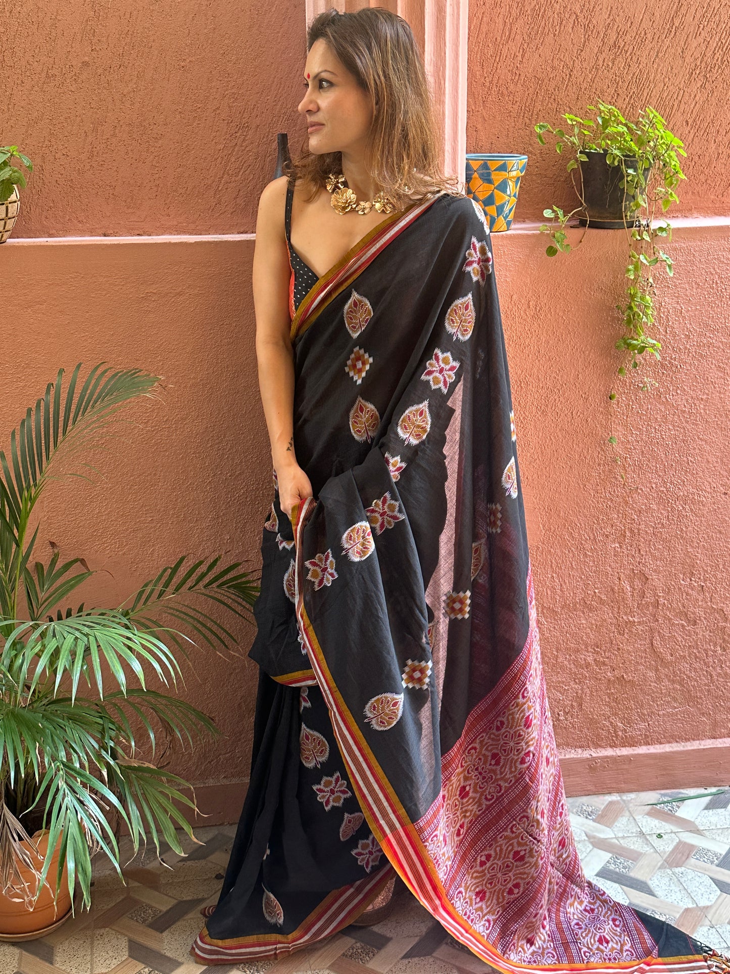 Black Mercerised Soft Cotton Sambhalpuri Weaving Jamdani Saree