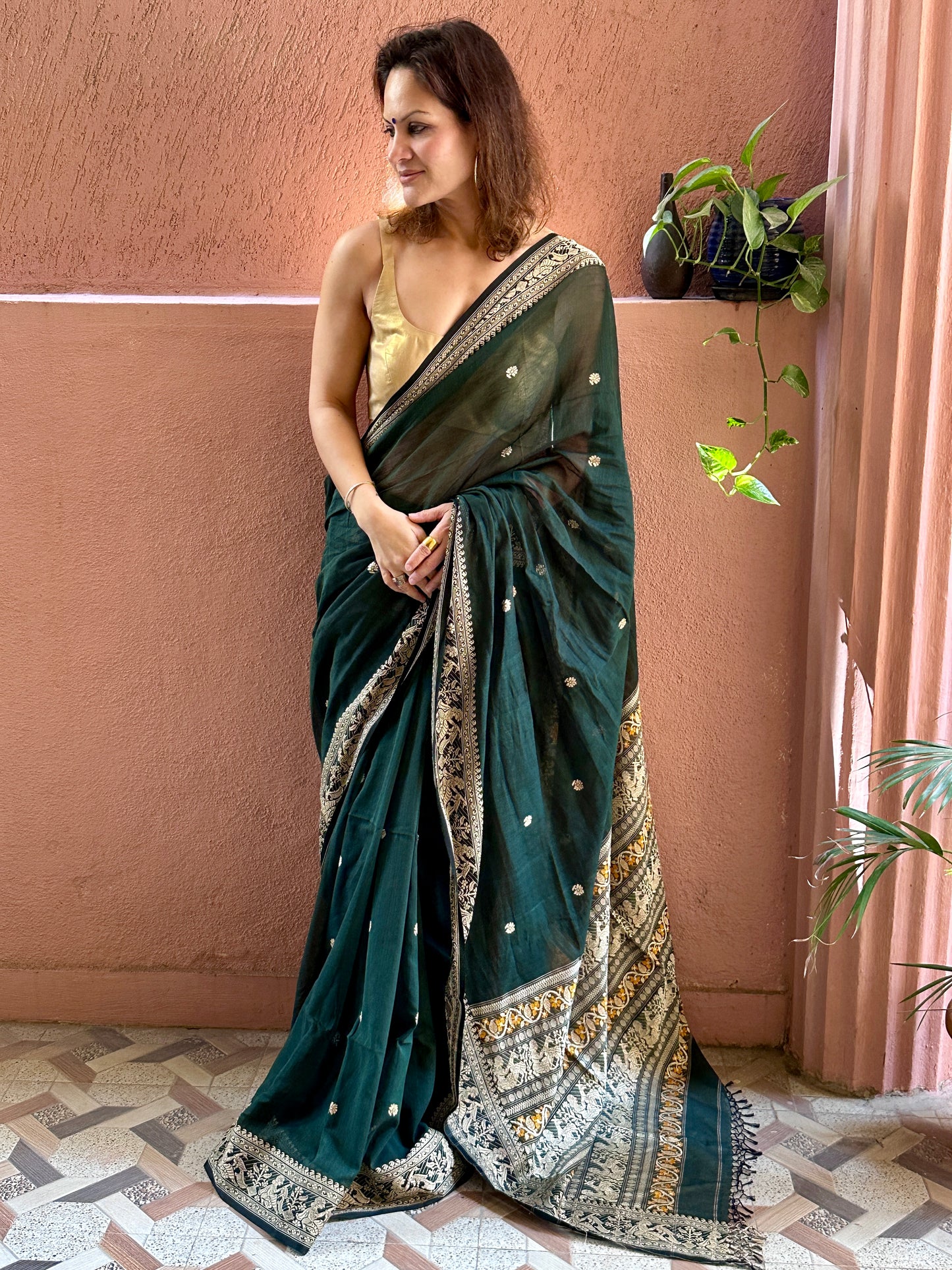 Green Pure Cotton Baluchari Saree with Weaving