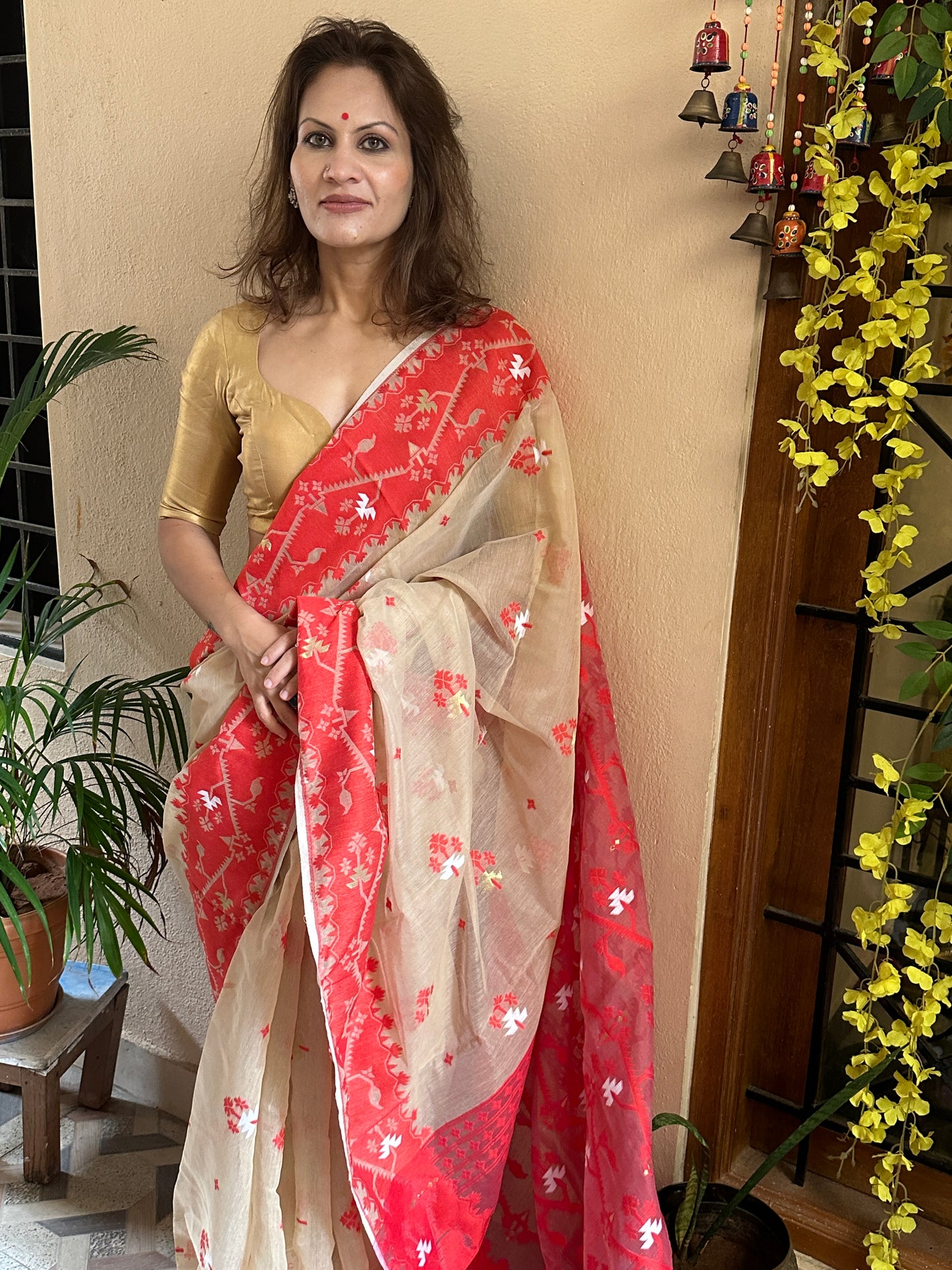Cream & Red Cotton Silk Jamdani Saree