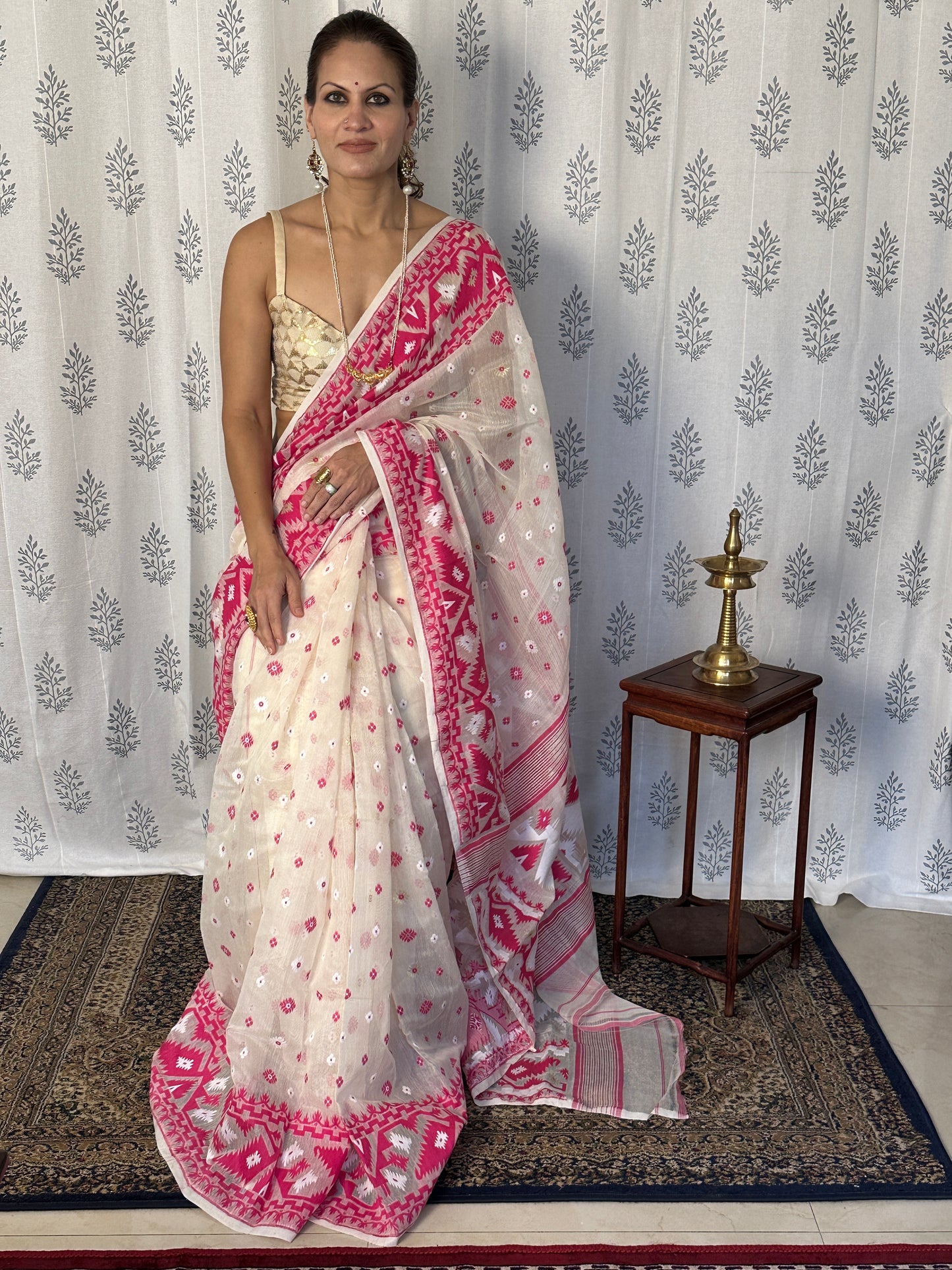 Cream & Pink Jacquard Weaving Cotton Silk Jamdani Saree with Zari Work