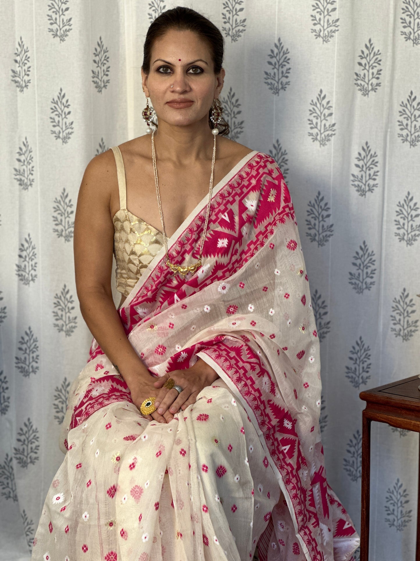 Cream & Pink Jacquard Weaving Cotton Silk Jamdani Saree with Zari Work