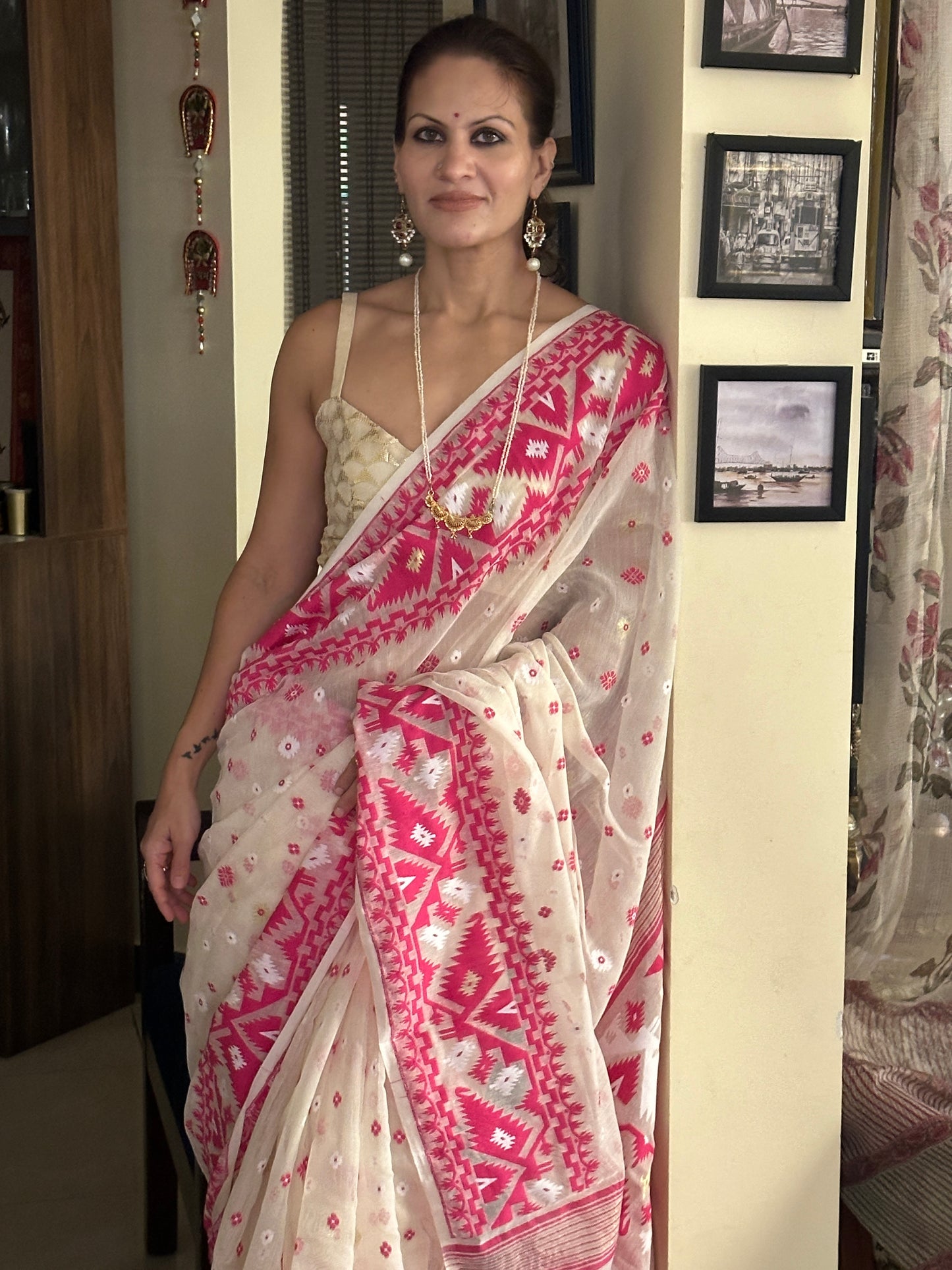 Cream & Pink Jacquard Weaving Cotton Silk Jamdani Saree with Zari Work