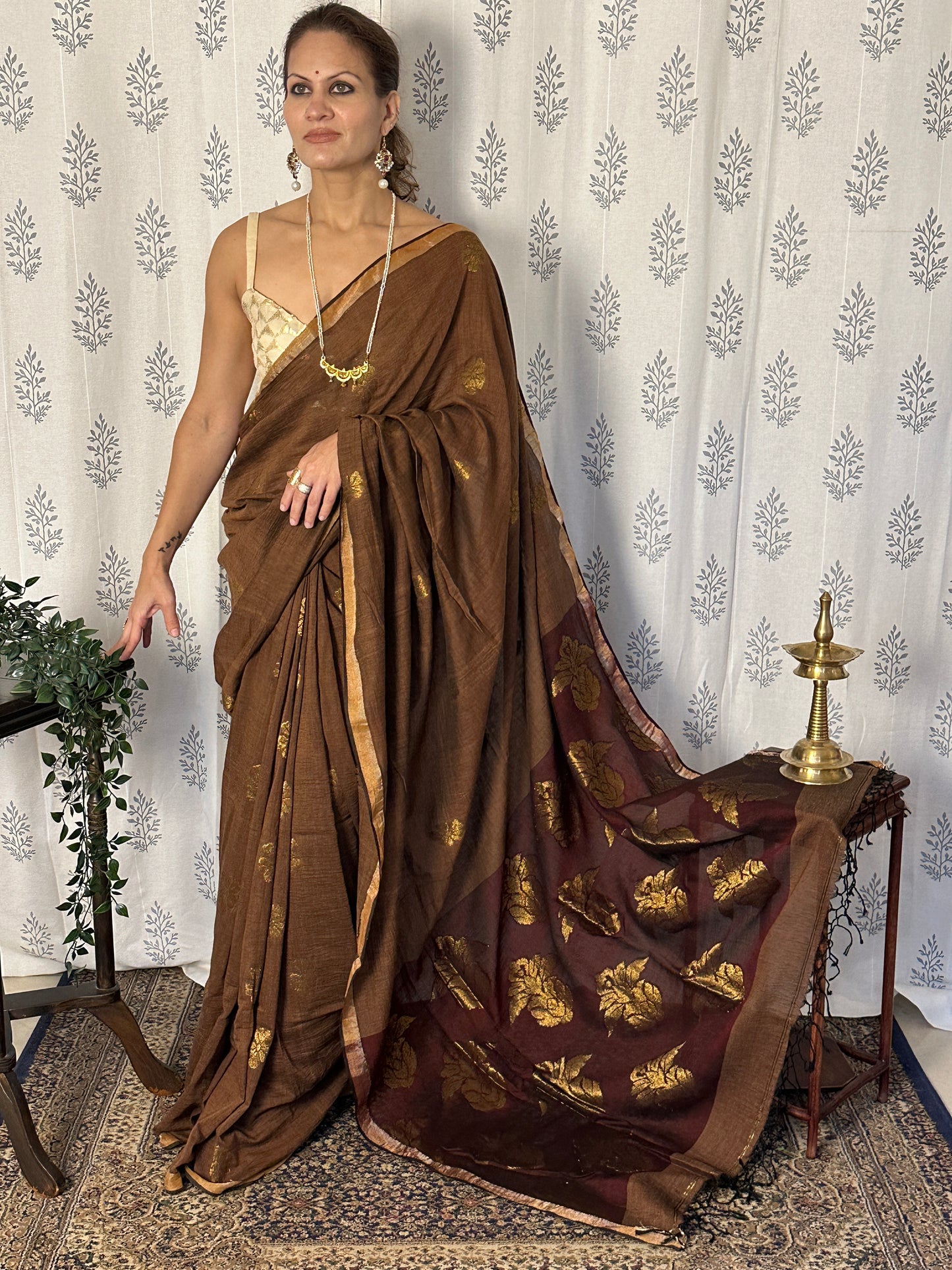 Brown Pure Cotton Jamdani Saree with Intricate Zari Work