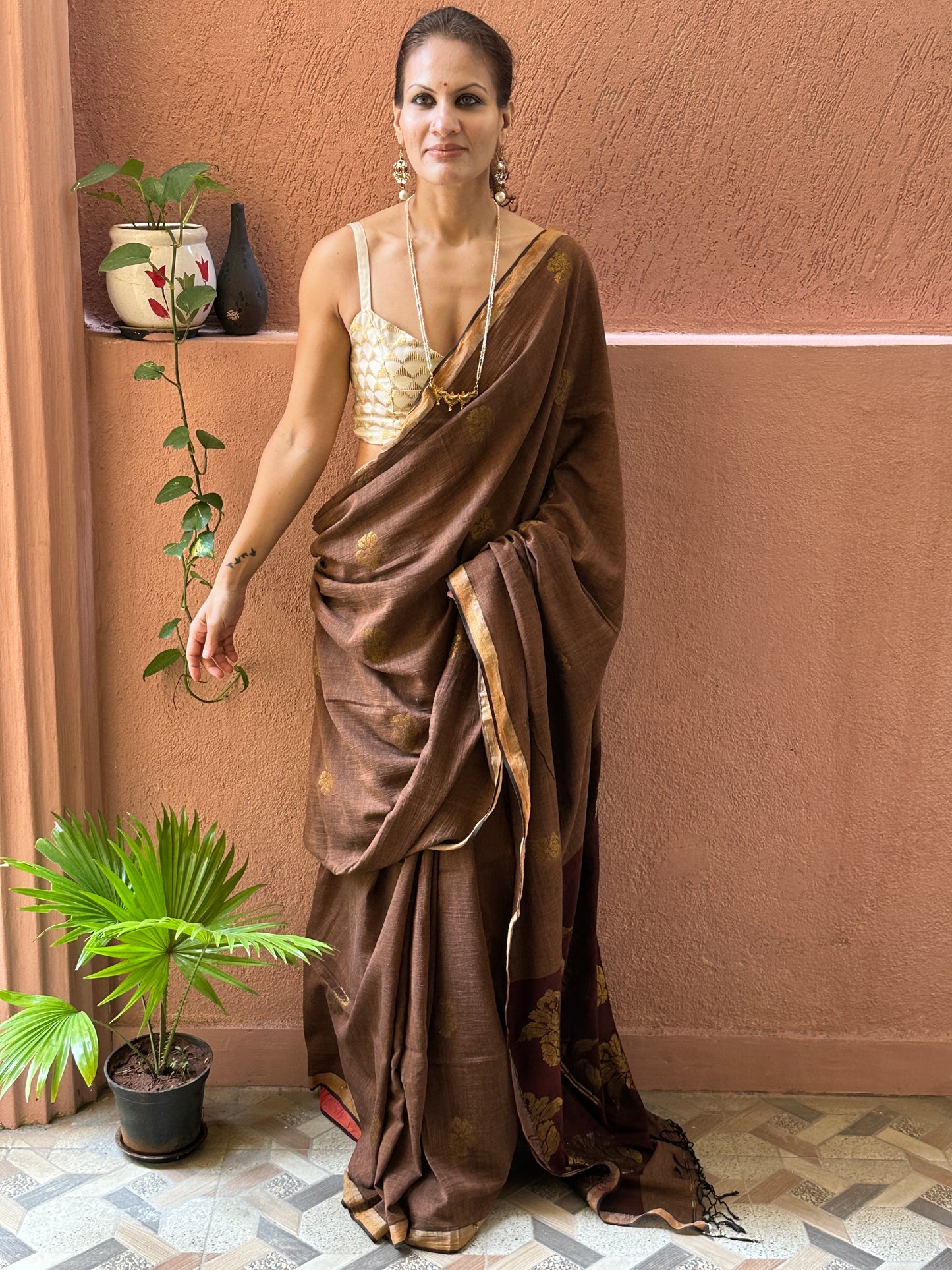 Brown Pure Cotton Jamdani Saree with Intricate Zari Work