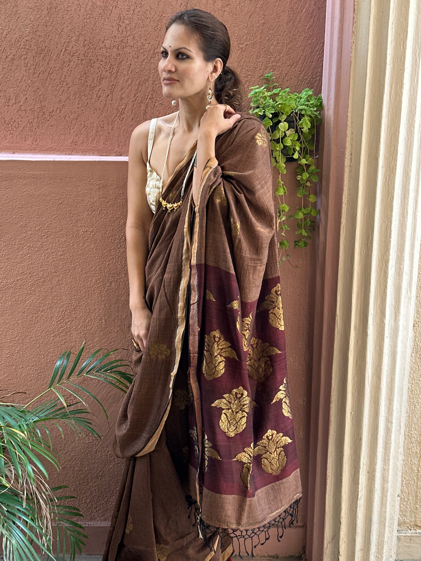 Brown Pure Cotton Jamdani Saree with Intricate Zari Work