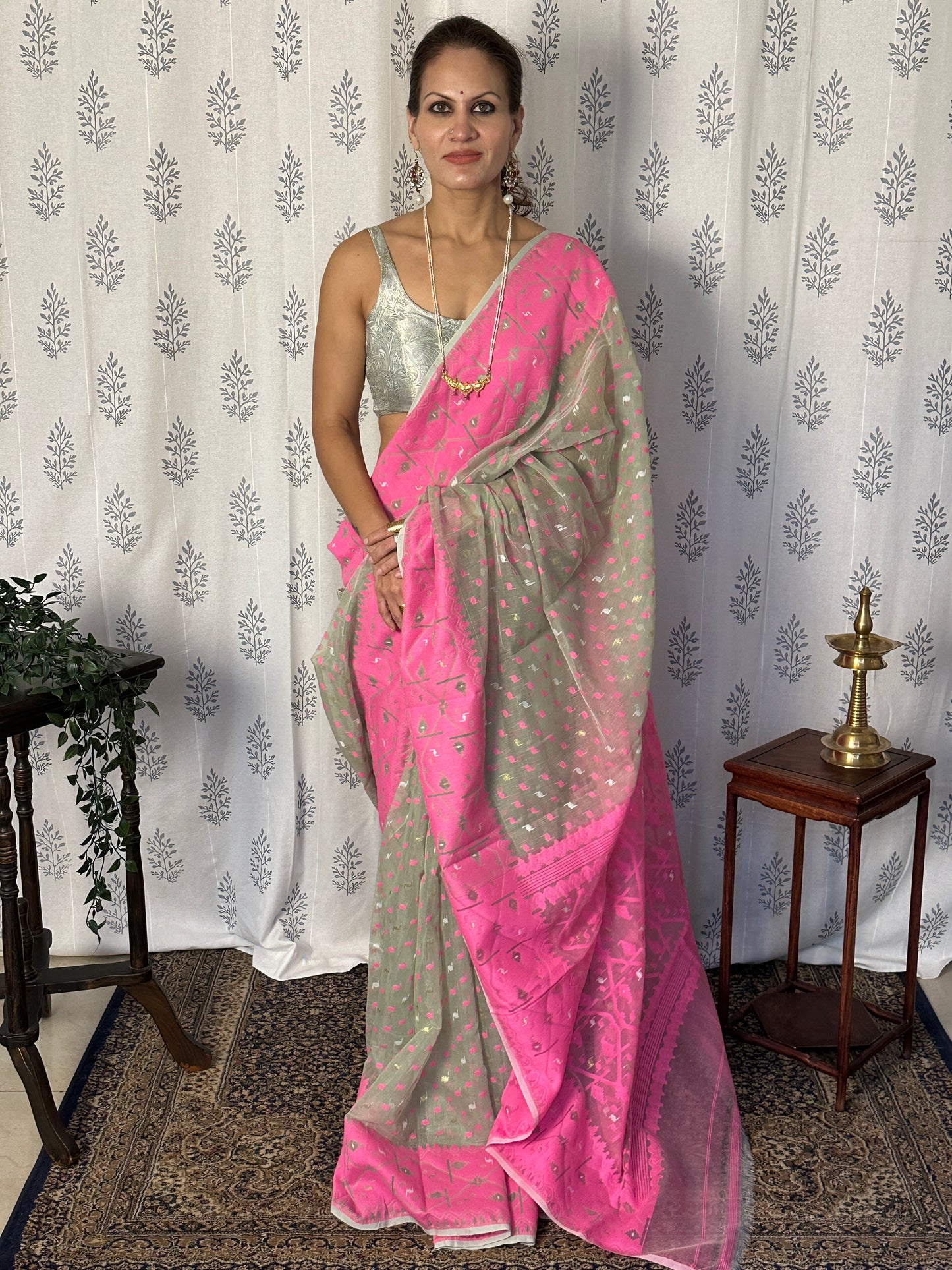 Greyish Green & Pink Jacquard Weaving Cotton Silk Jamdani Saree