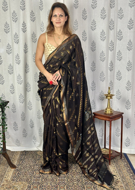 Brown Pure Cotton Jamdani with Intricate Zari Work Sari