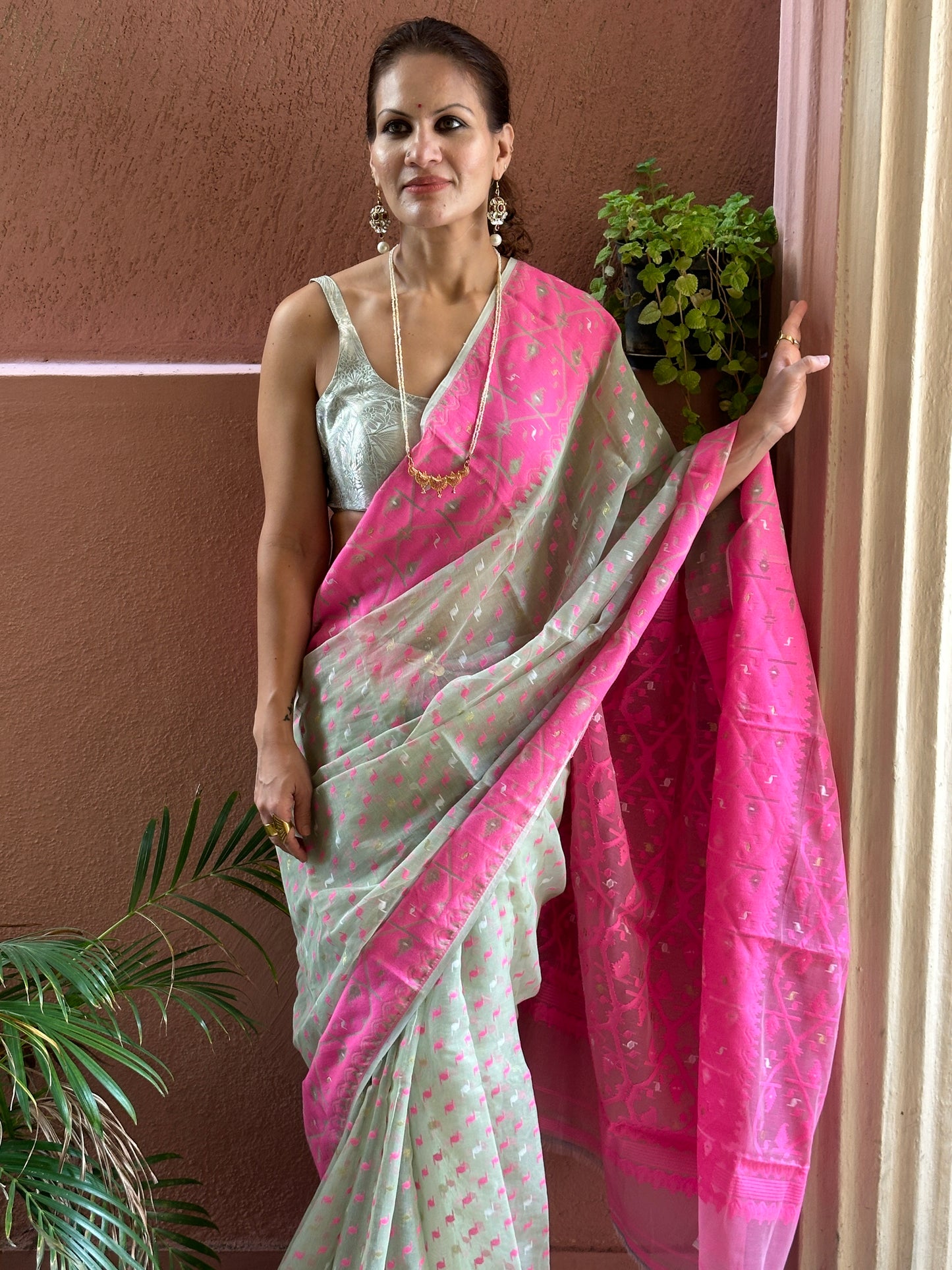 Greyish Green & Pink Jacquard Weaving Cotton Silk Jamdani Saree