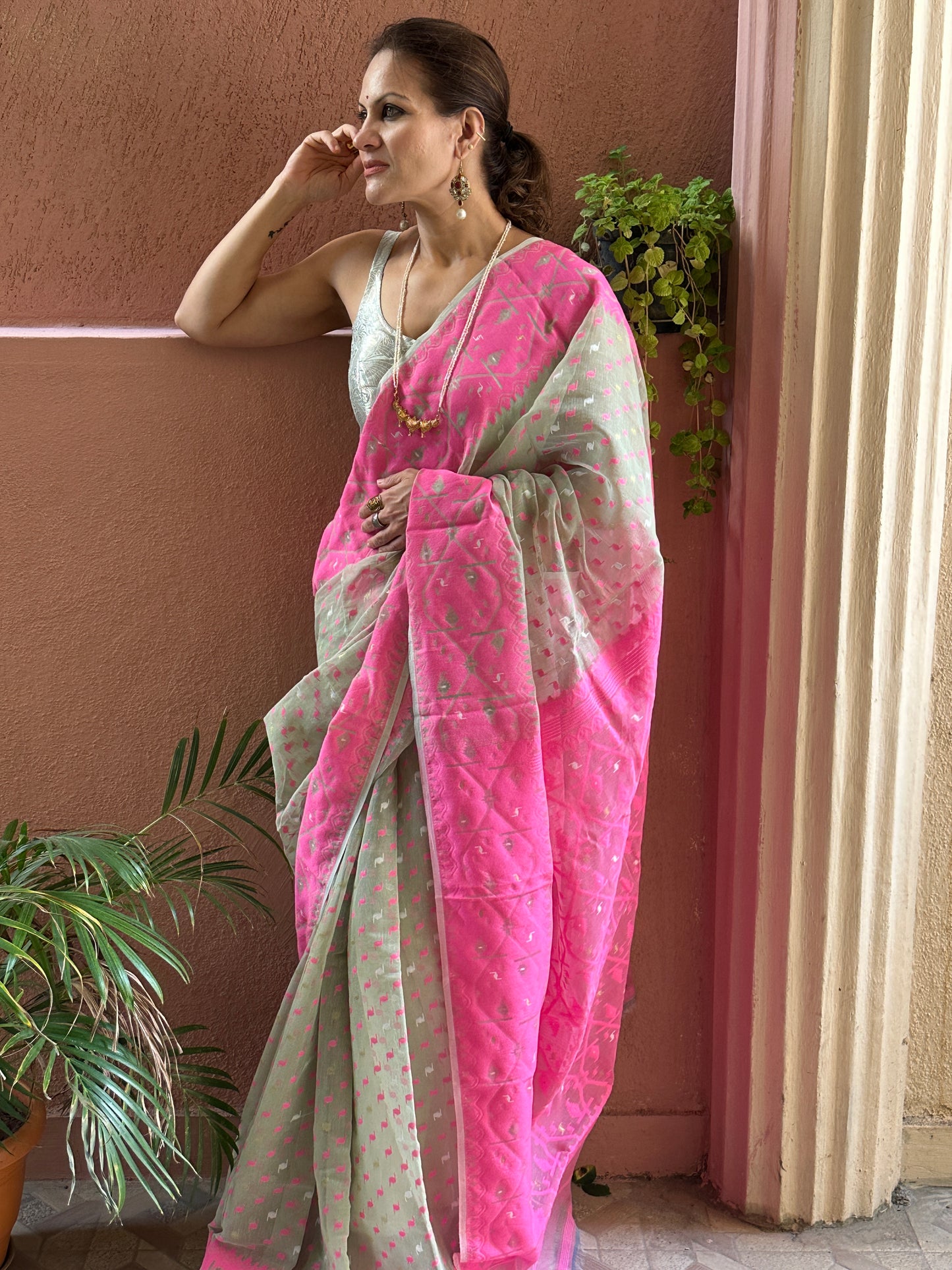 Greyish Green & Pink Jacquard Weaving Cotton Silk Jamdani Saree