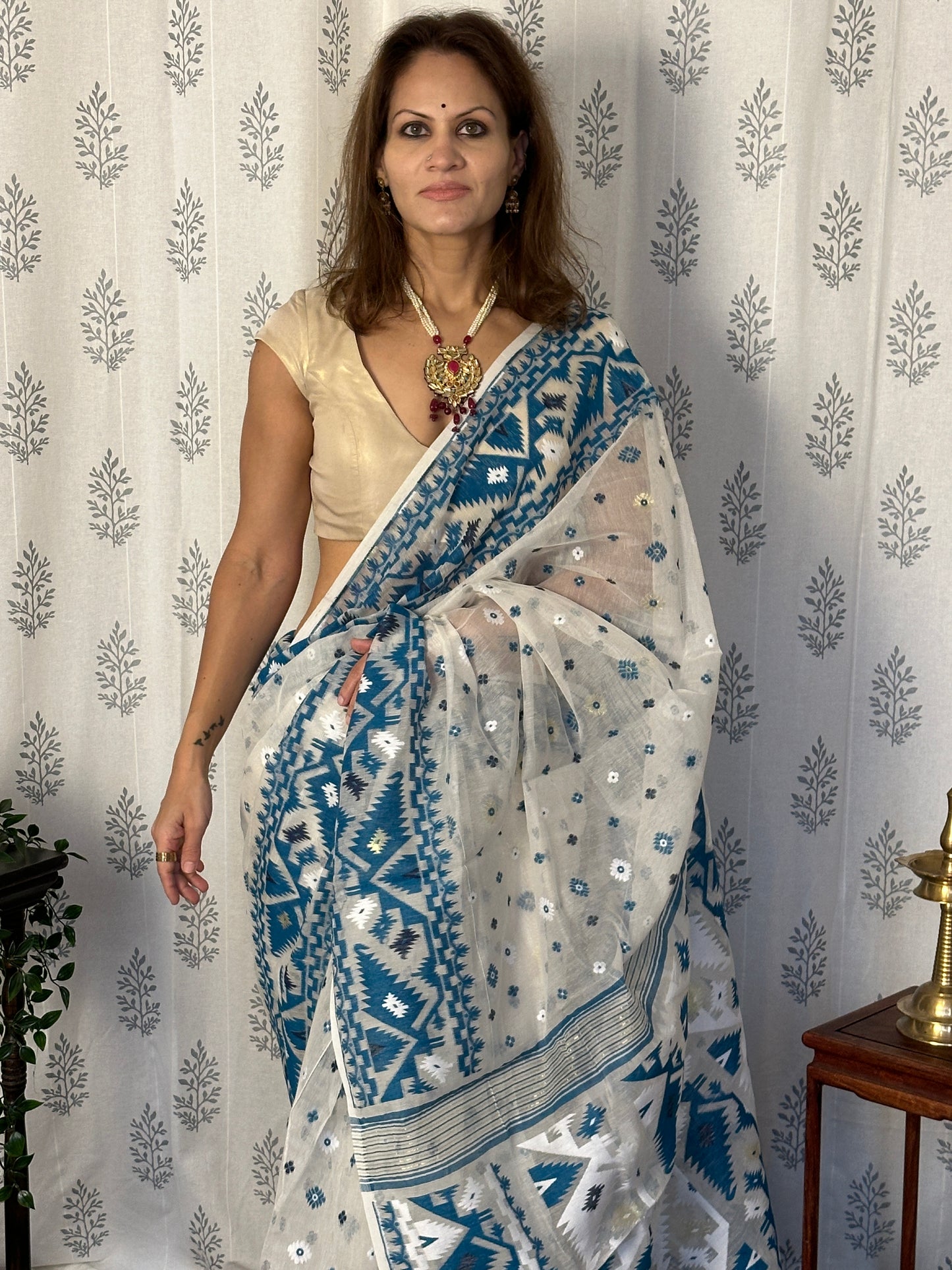 White & Blue Jacquard Weaving Cotton Silk Jamdani Sari with Zari Work