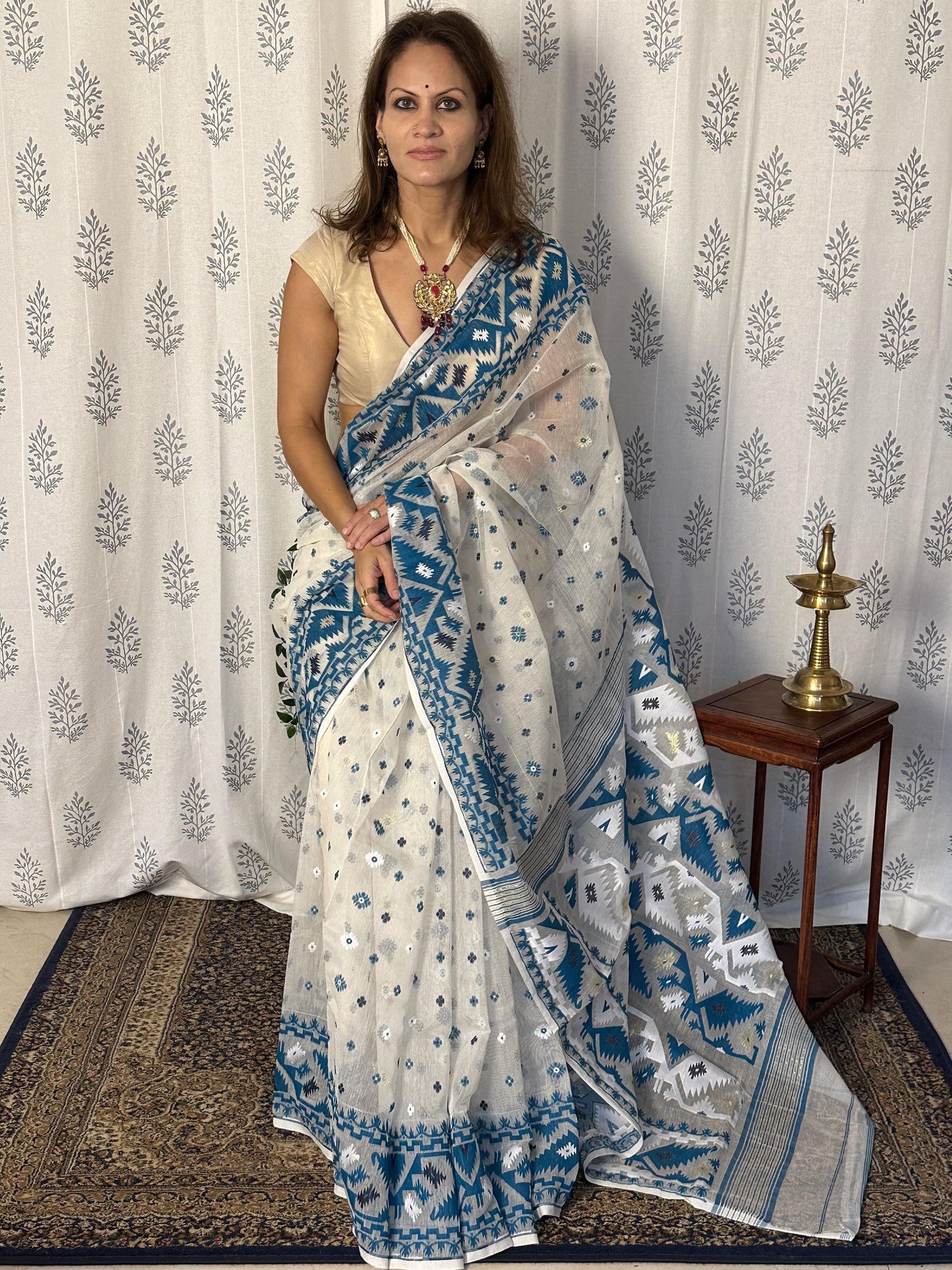 White & Blue Jacquard Weaving Cotton Silk Jamdani Sari with Zari Work