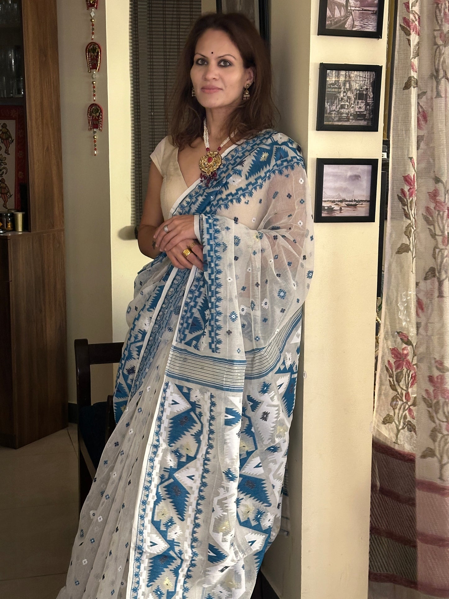White & Blue Jacquard Weaving Cotton Silk Jamdani Sari with Zari Work
