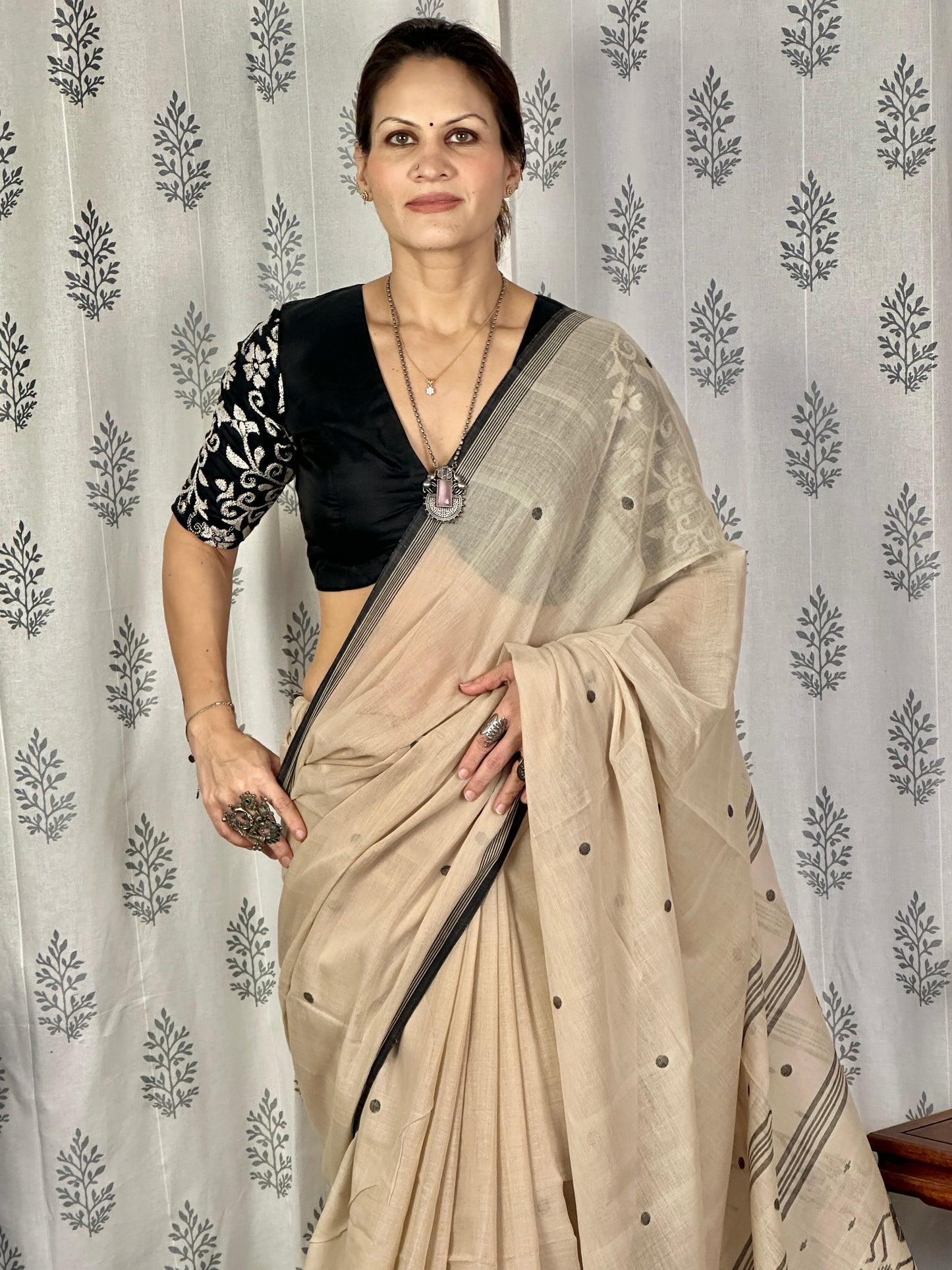 Beige Hand Spun Pure Fine Cotton Jamdani Saree with Black Intricate Needle Work