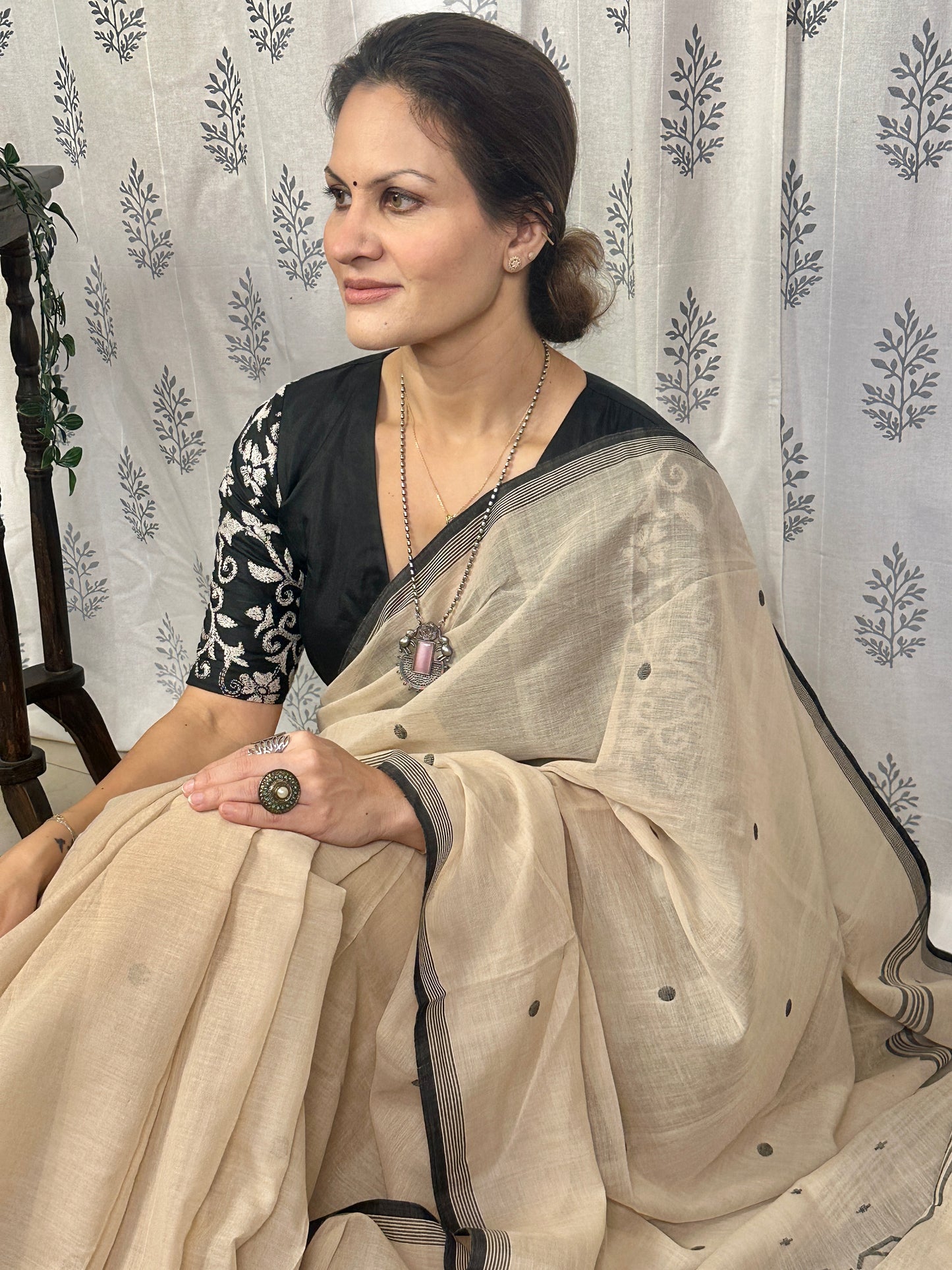 Beige Hand Spun Pure Fine Cotton Jamdani Saree with Black Intricate Needle Work