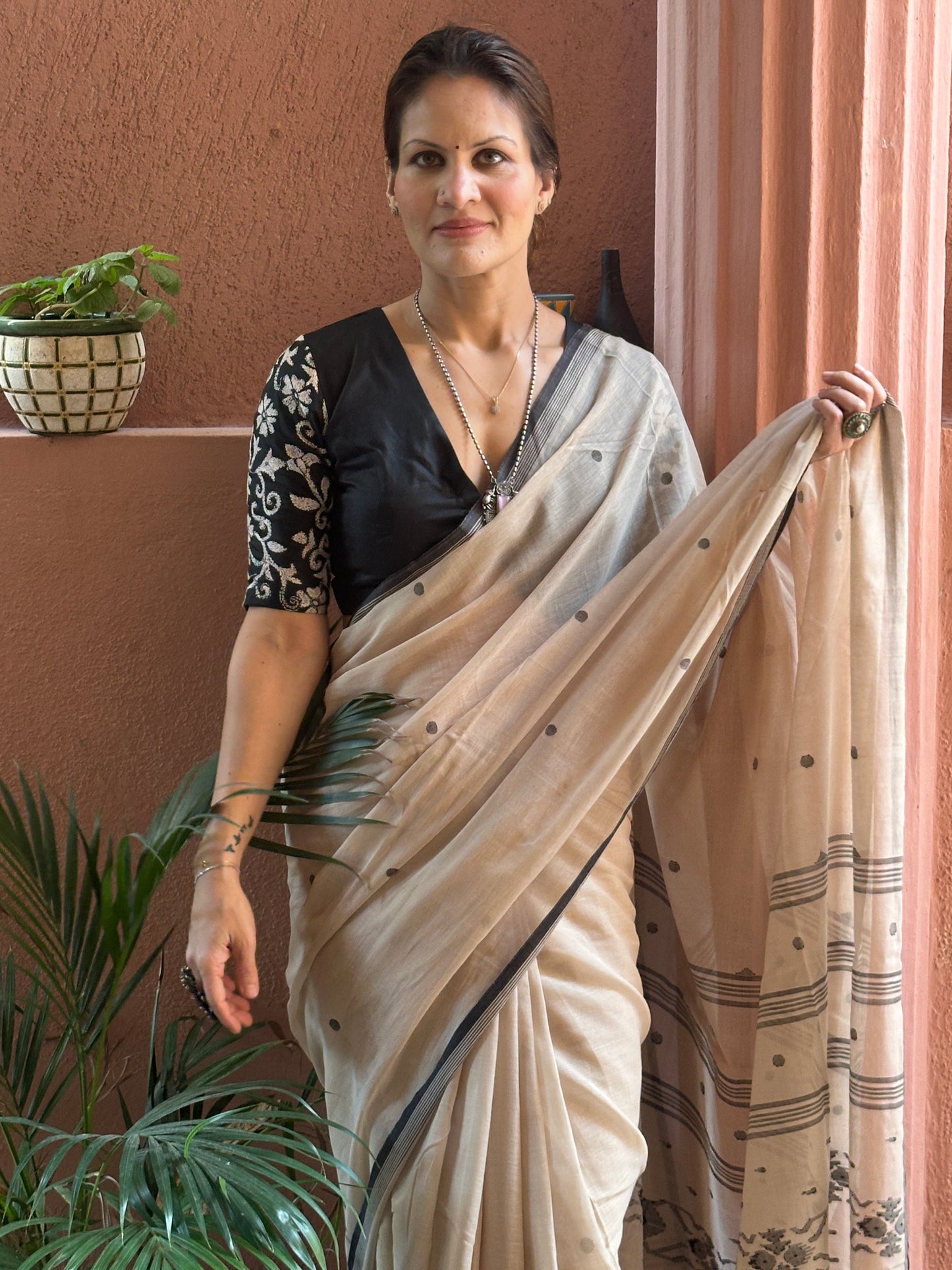 Beige Hand Spun Pure Fine Cotton Jamdani Saree with Black Intricate Needle Work