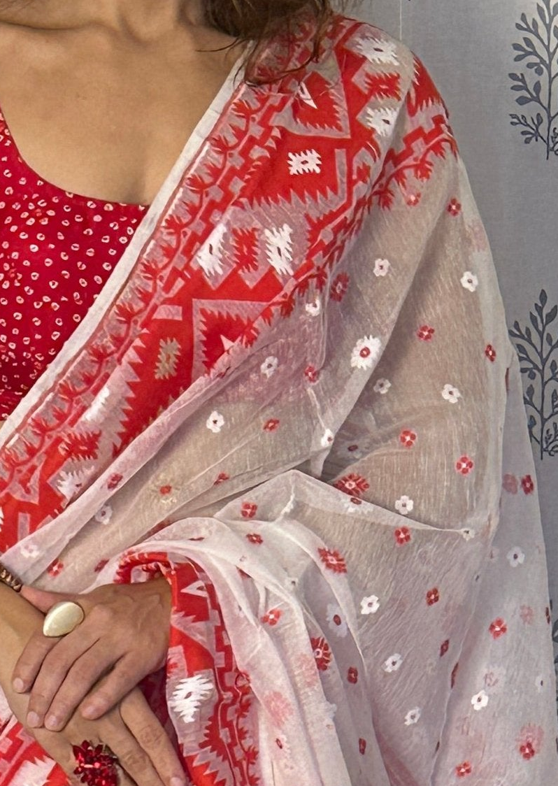 White & Red Jacquard Weaving Cotton Silk Jamdani Saree with Zari Work