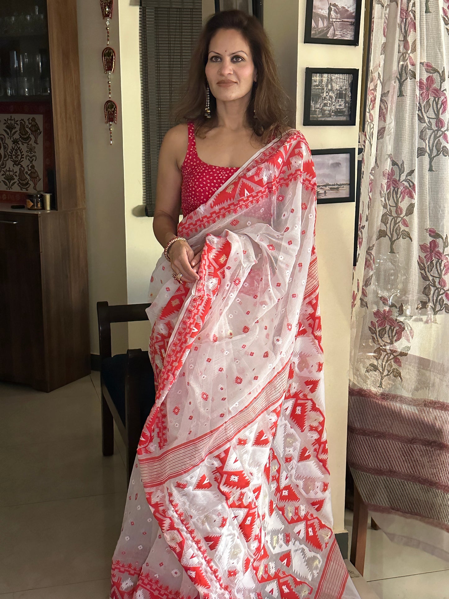 White & Red Jacquard Weaving Cotton Silk Jamdani Saree with Zari Work