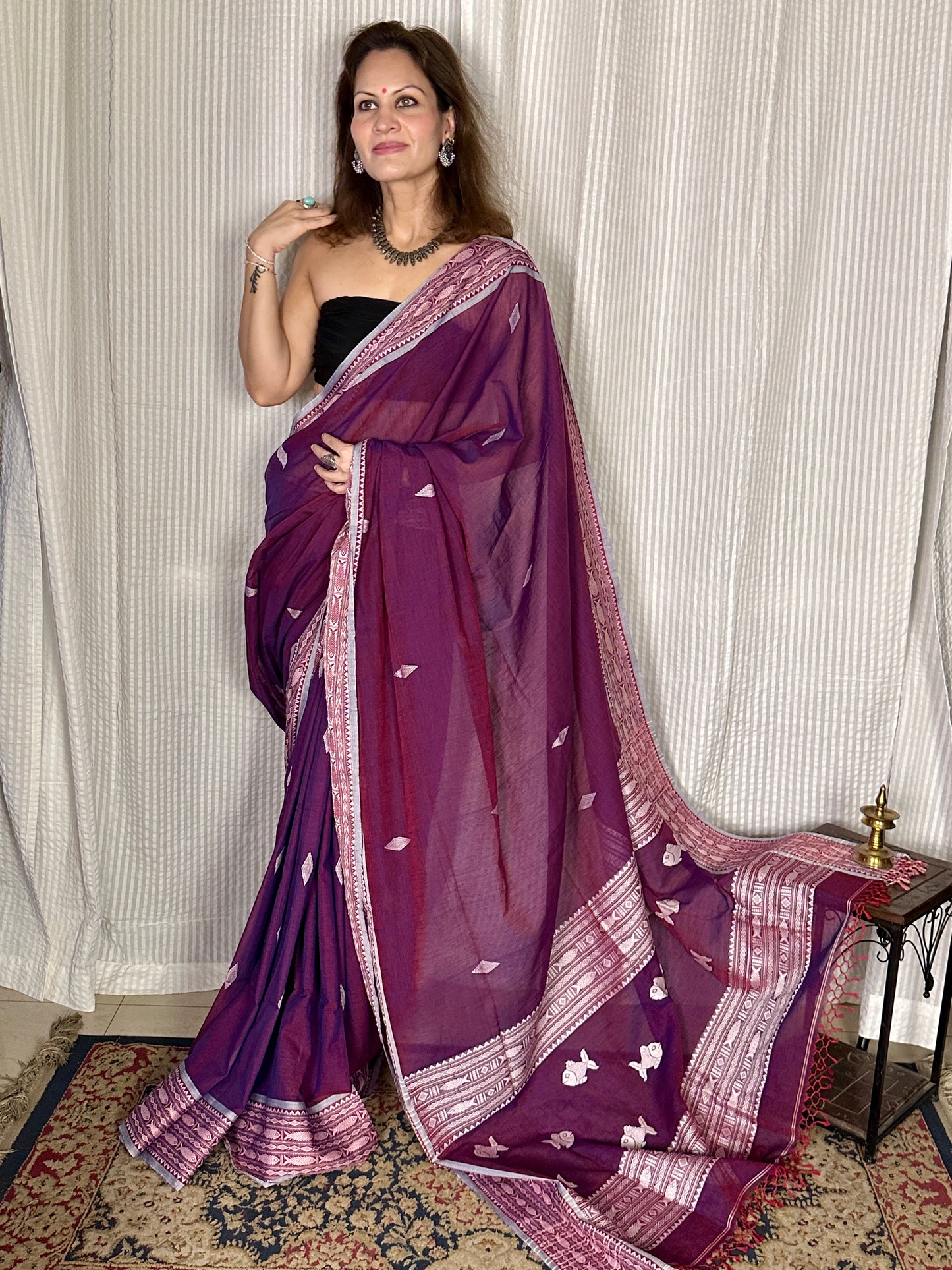 Dual Shaded Purple Pure Handloom Hand Spun Cotton Saree with Fish Motifs