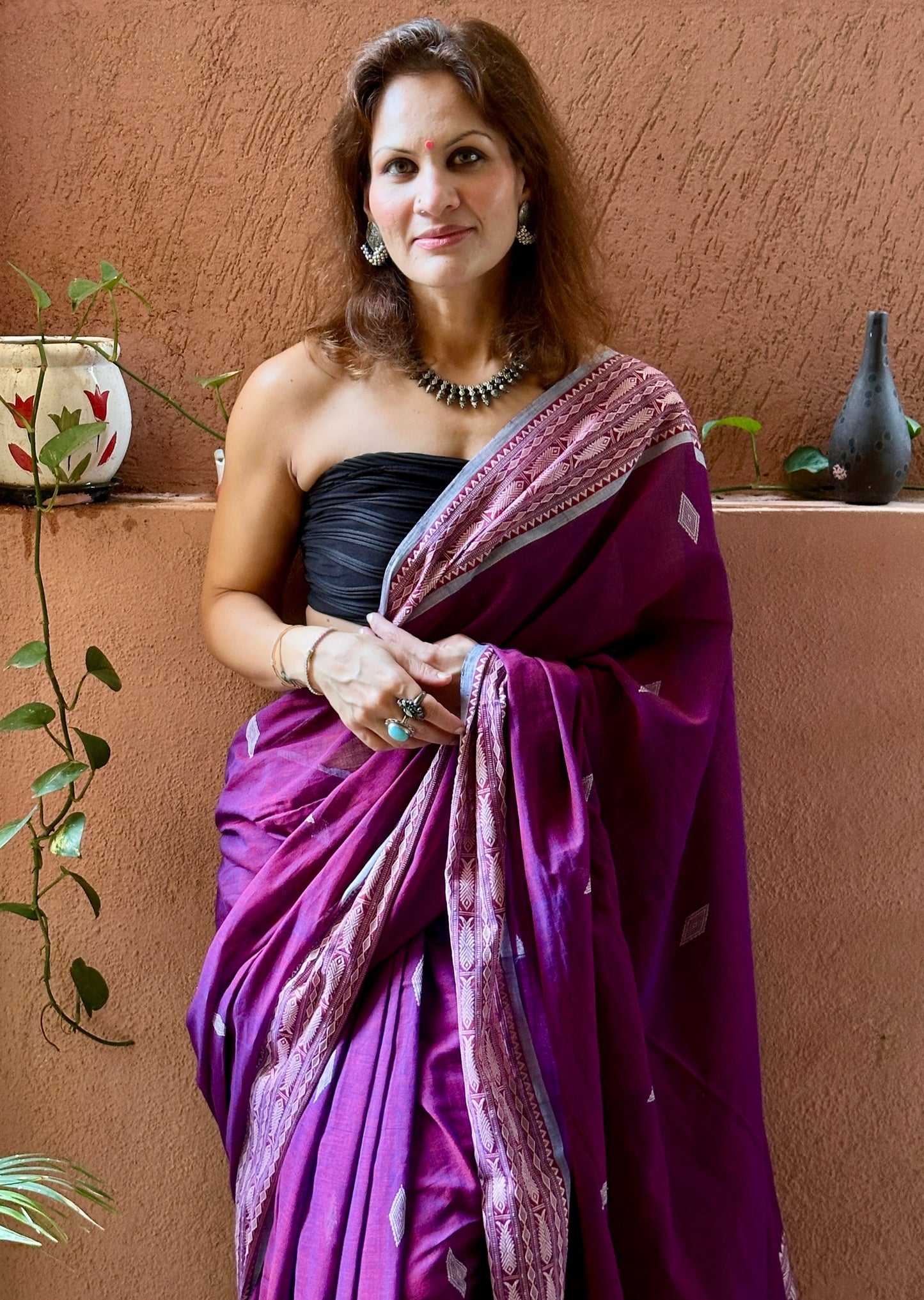 Dual Shaded Purple Pure Handloom Hand Spun Cotton Saree with Fish Motifs