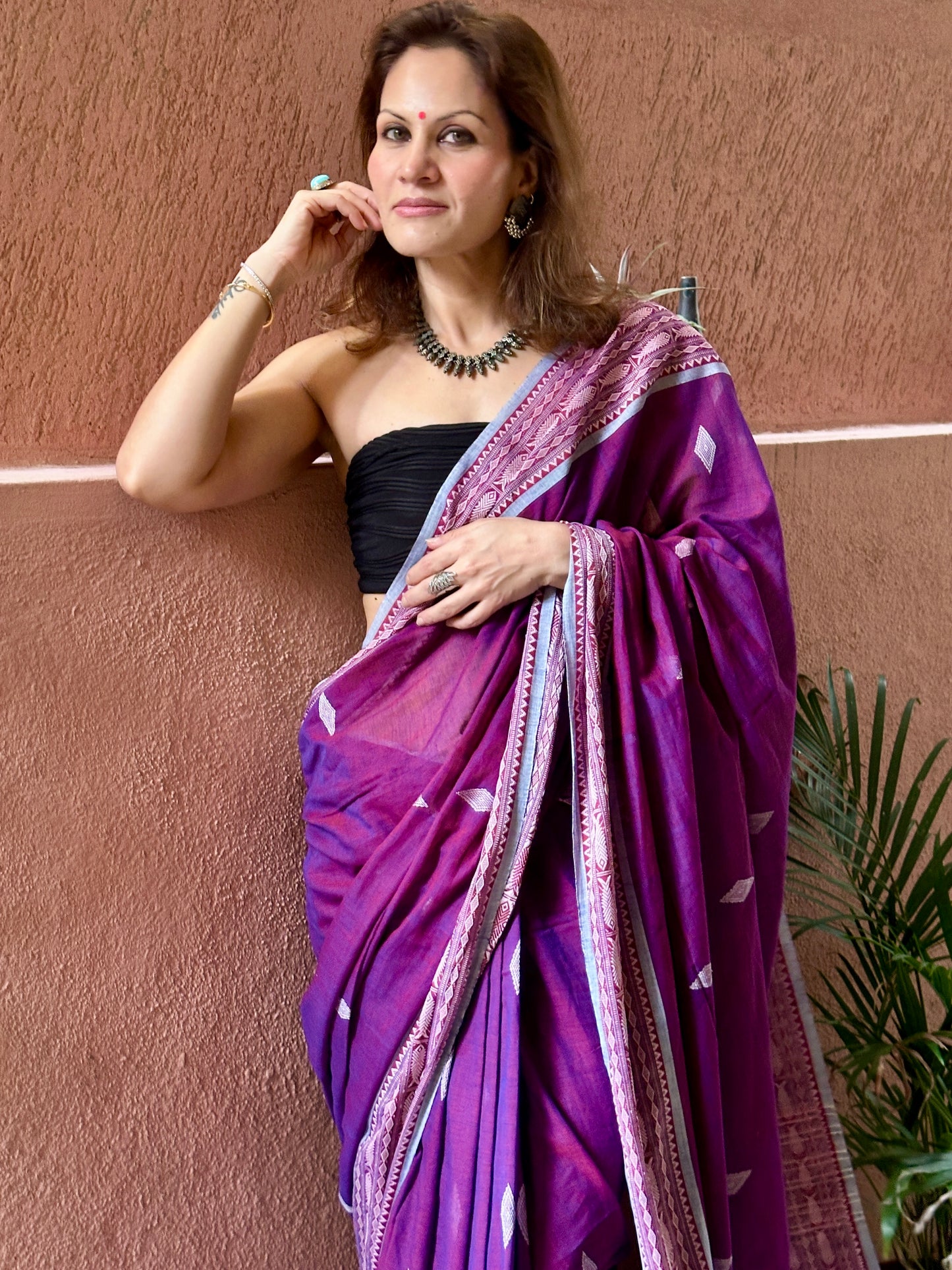 Dual Shaded Purple Pure Handloom Hand Spun Cotton Saree with Fish Motifs