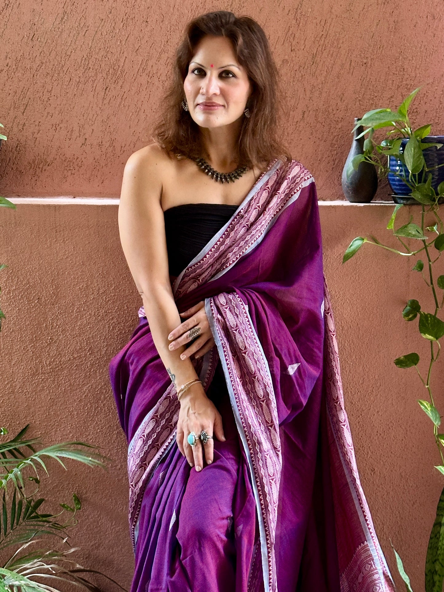 Dual Shaded Purple Pure Handloom Hand Spun Cotton Saree with Fish Motifs