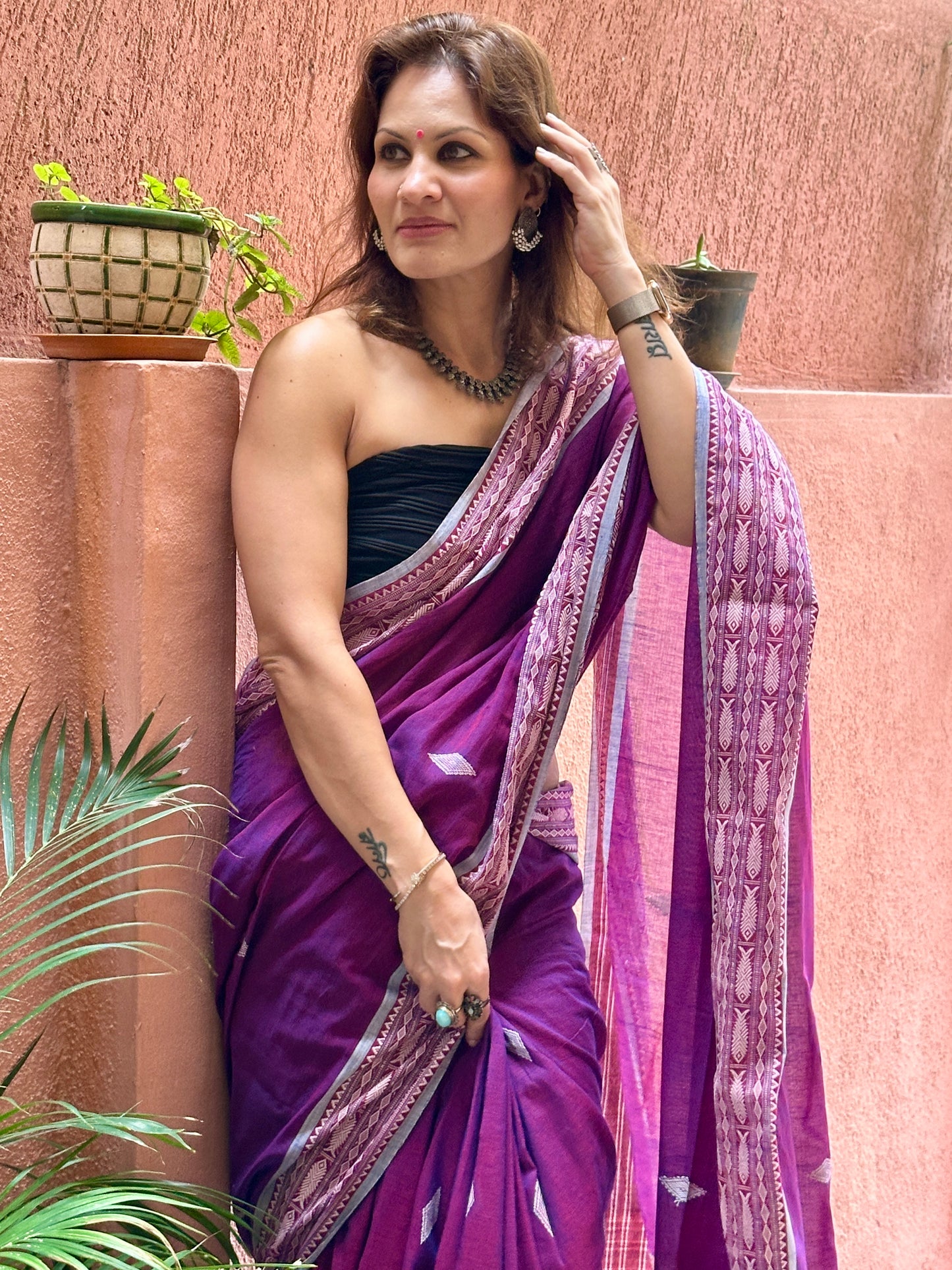 Dual Shaded Purple Pure Handloom Hand Spun Cotton Saree with Fish Motifs