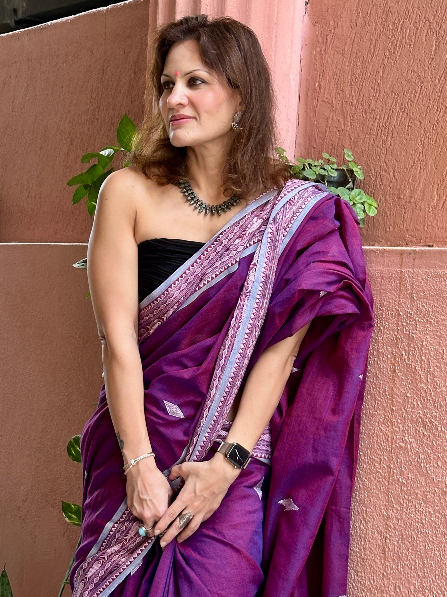 Dual Shaded Purple Pure Handloom Hand Spun Cotton Saree with Fish Motifs