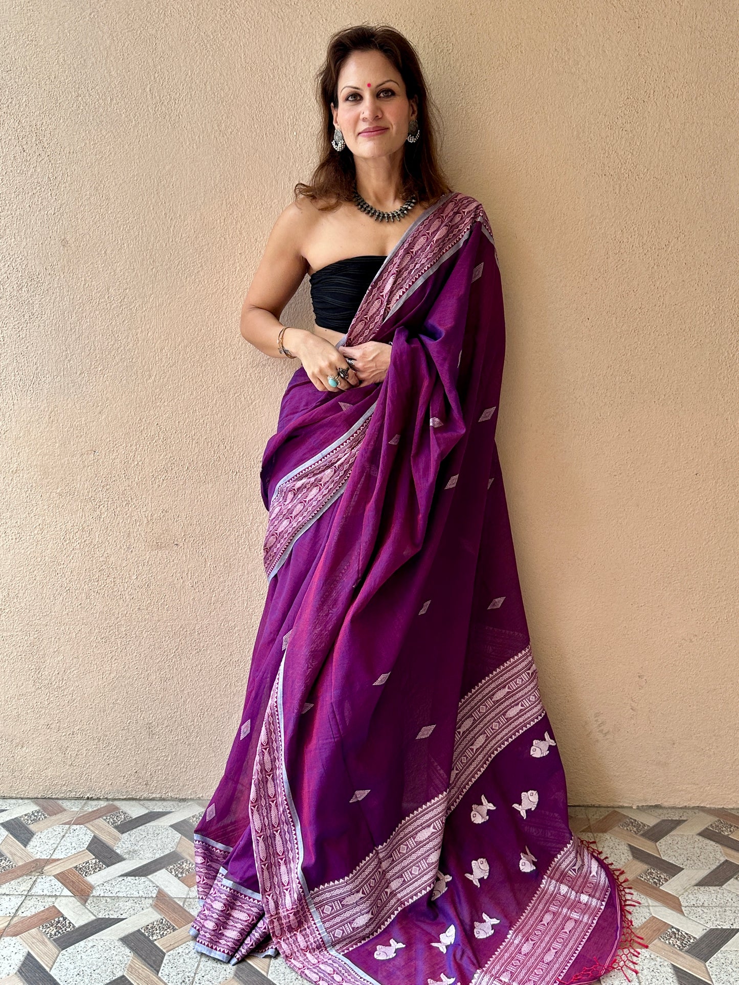 Dual Shaded Purple Pure Handloom Hand Spun Cotton Saree with Fish Motifs