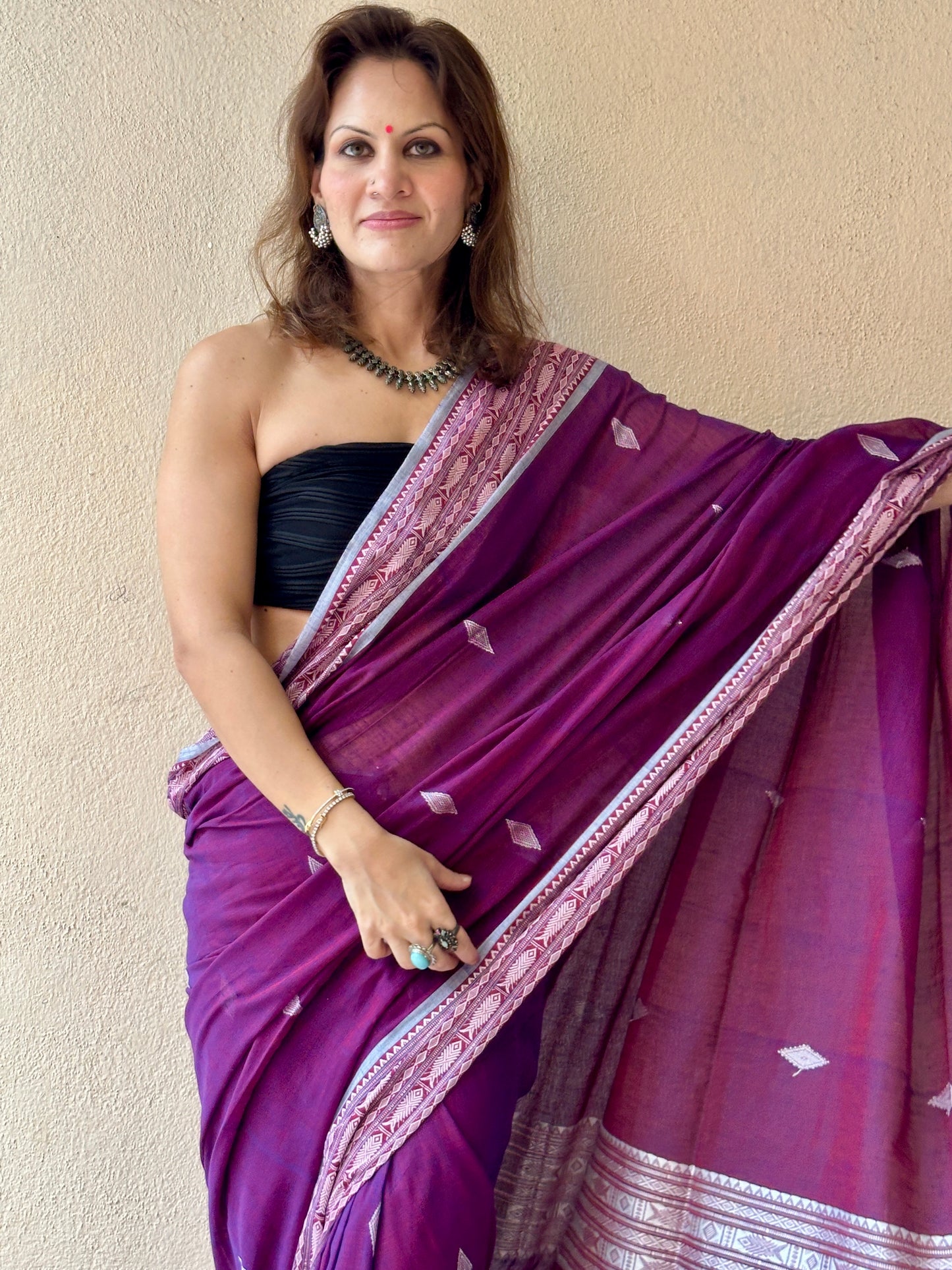 Dual Shaded Purple Pure Handloom Hand Spun Cotton Saree with Fish Motifs
