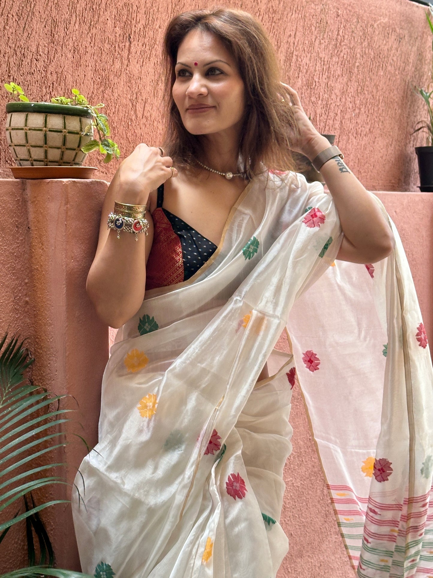 White Cotton Silk Jamdani Saree with Intricate Jamdani Work