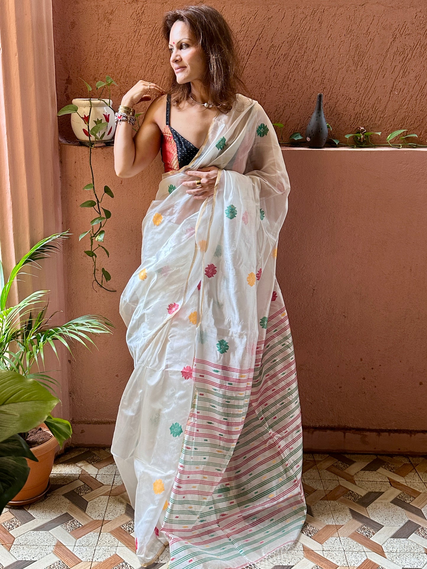 White Cotton Silk Jamdani Saree with Intricate Jamdani Work