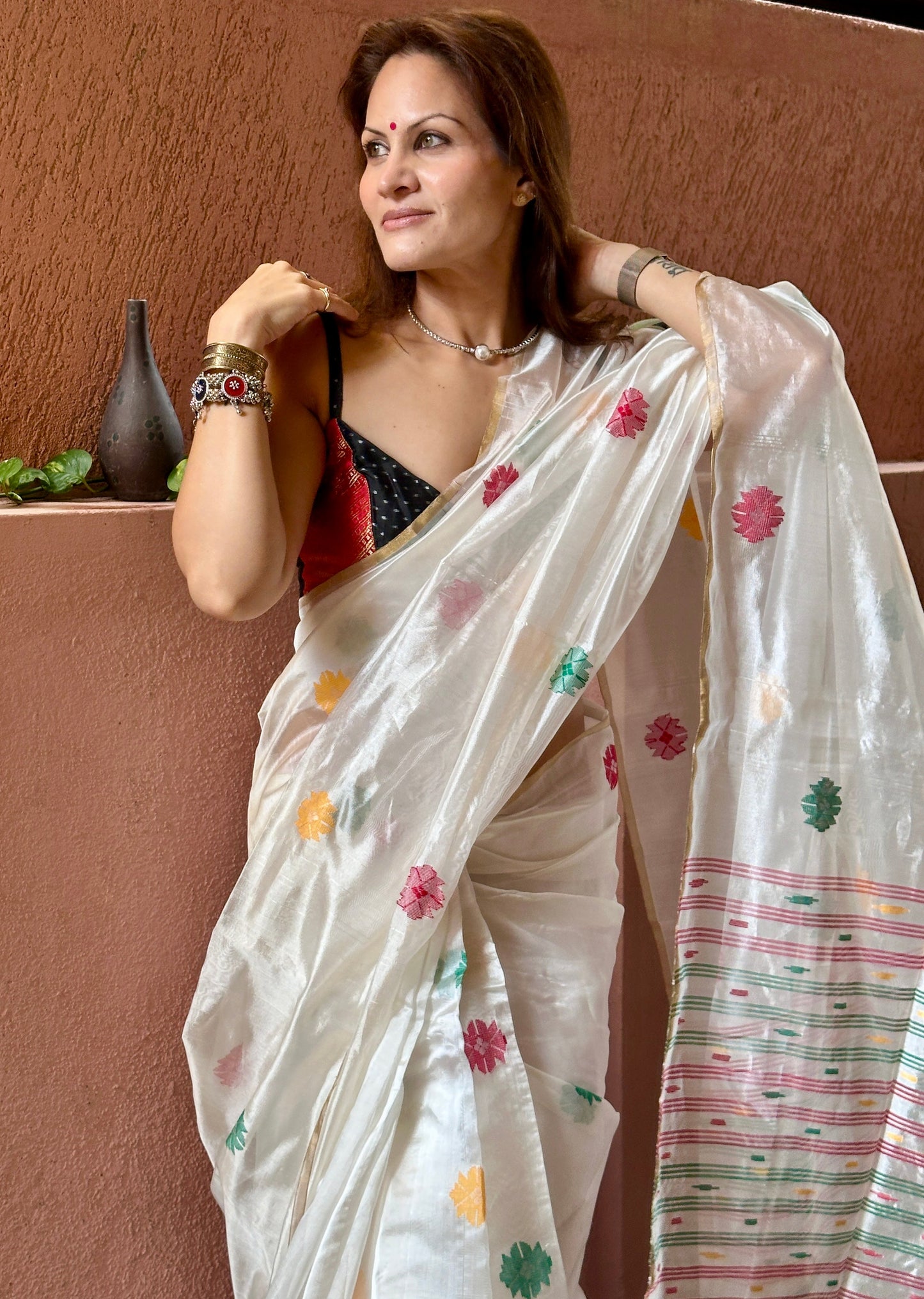 White Cotton Silk Jamdani Saree with Intricate Jamdani Work