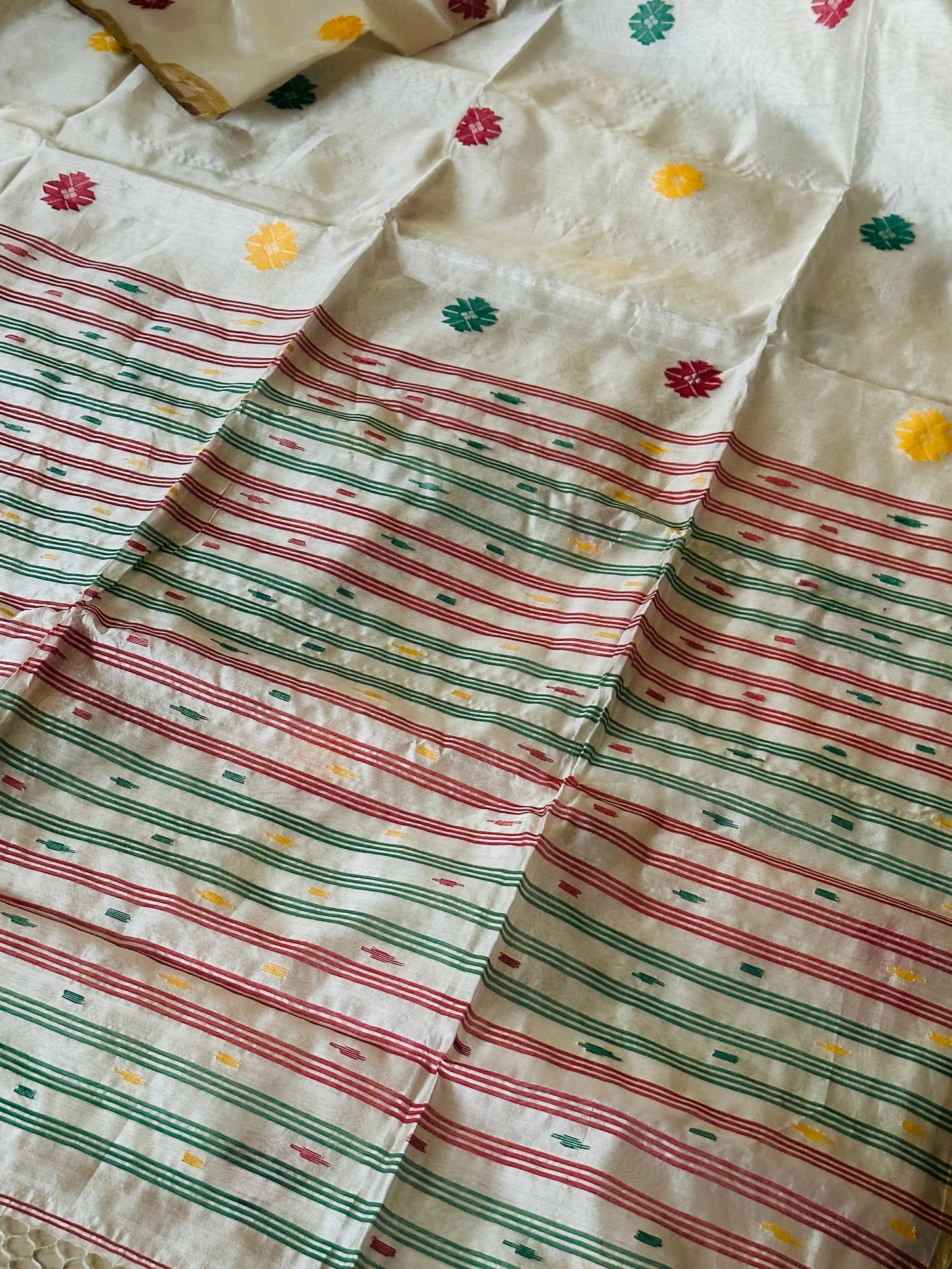 White Cotton Silk Jamdani Saree with Intricate Jamdani Work