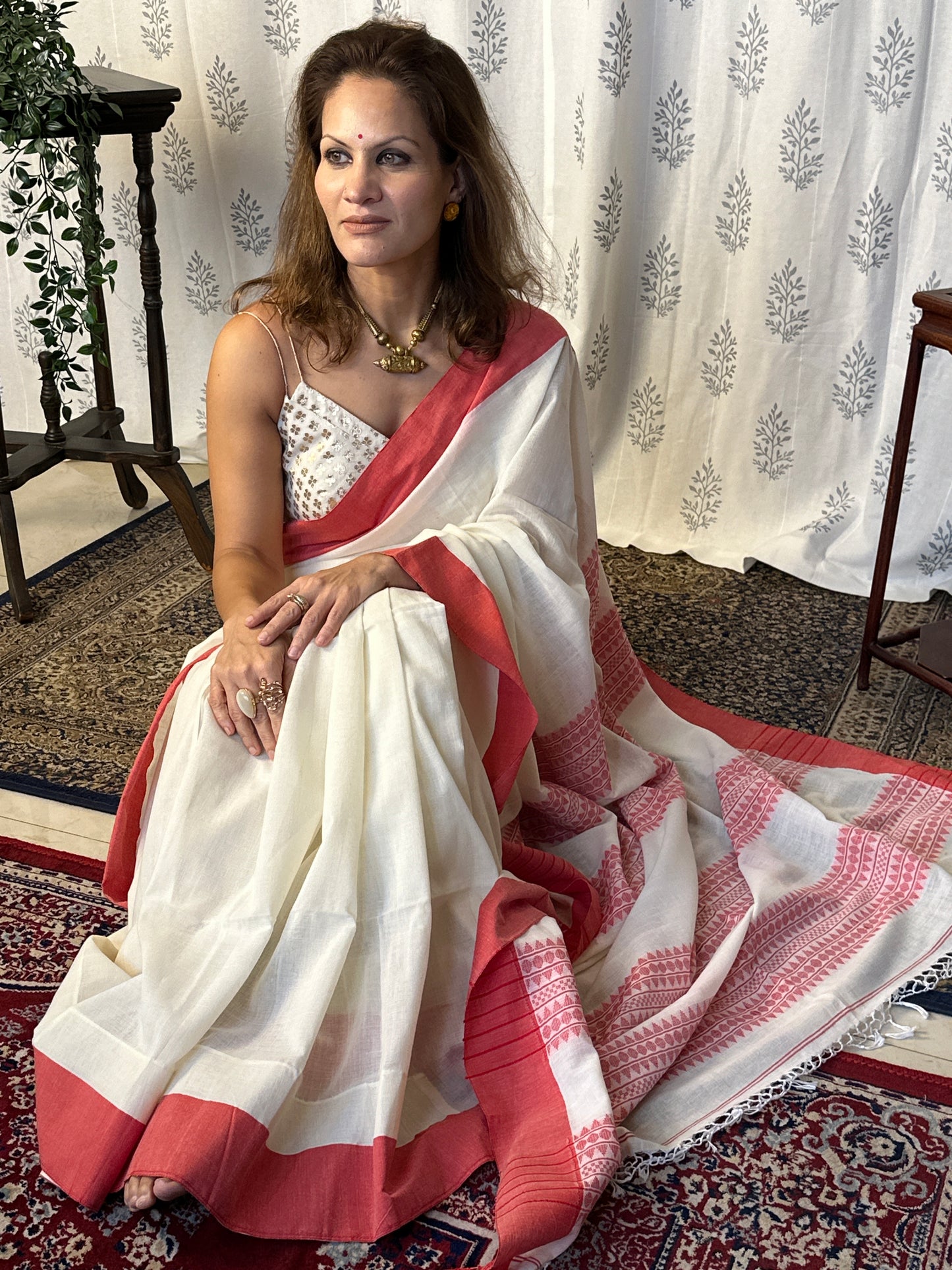 Cream Soft Handloom Cotton Saree with Red Border