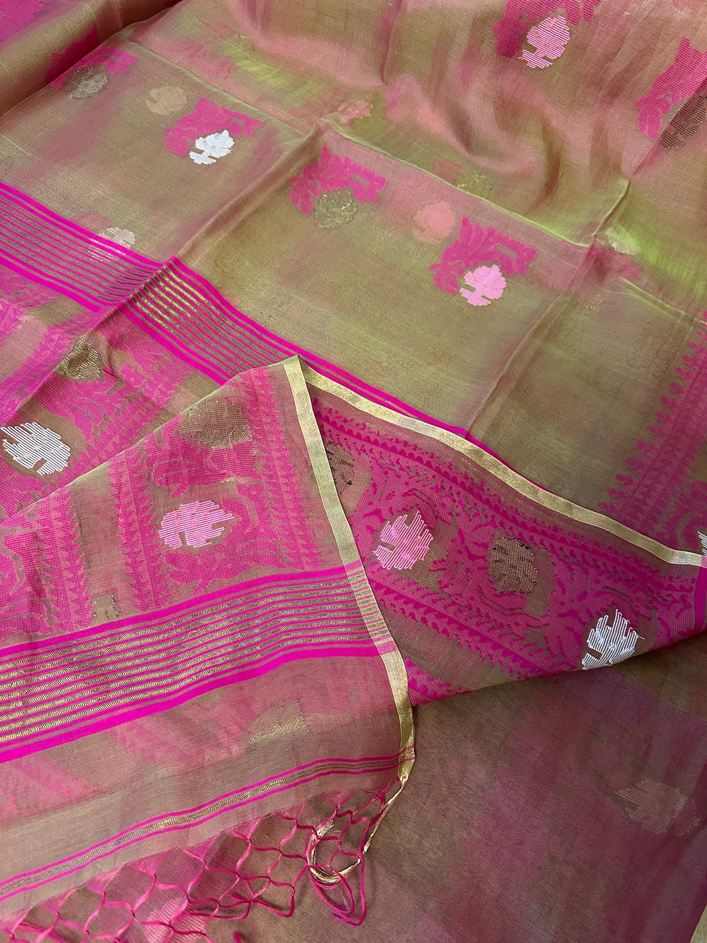Dual Tone Nude & Orange with Pink Pure Muslin Silk Handloom Jamdani Sari