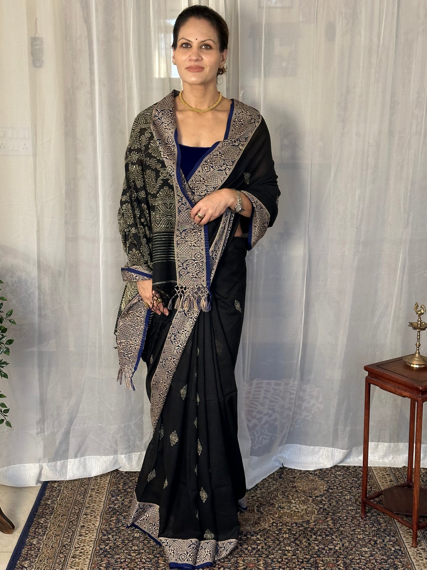 Black Handloom Pure Cotton Jacquard Woven Jamdani Sari with Contrast Blue Border