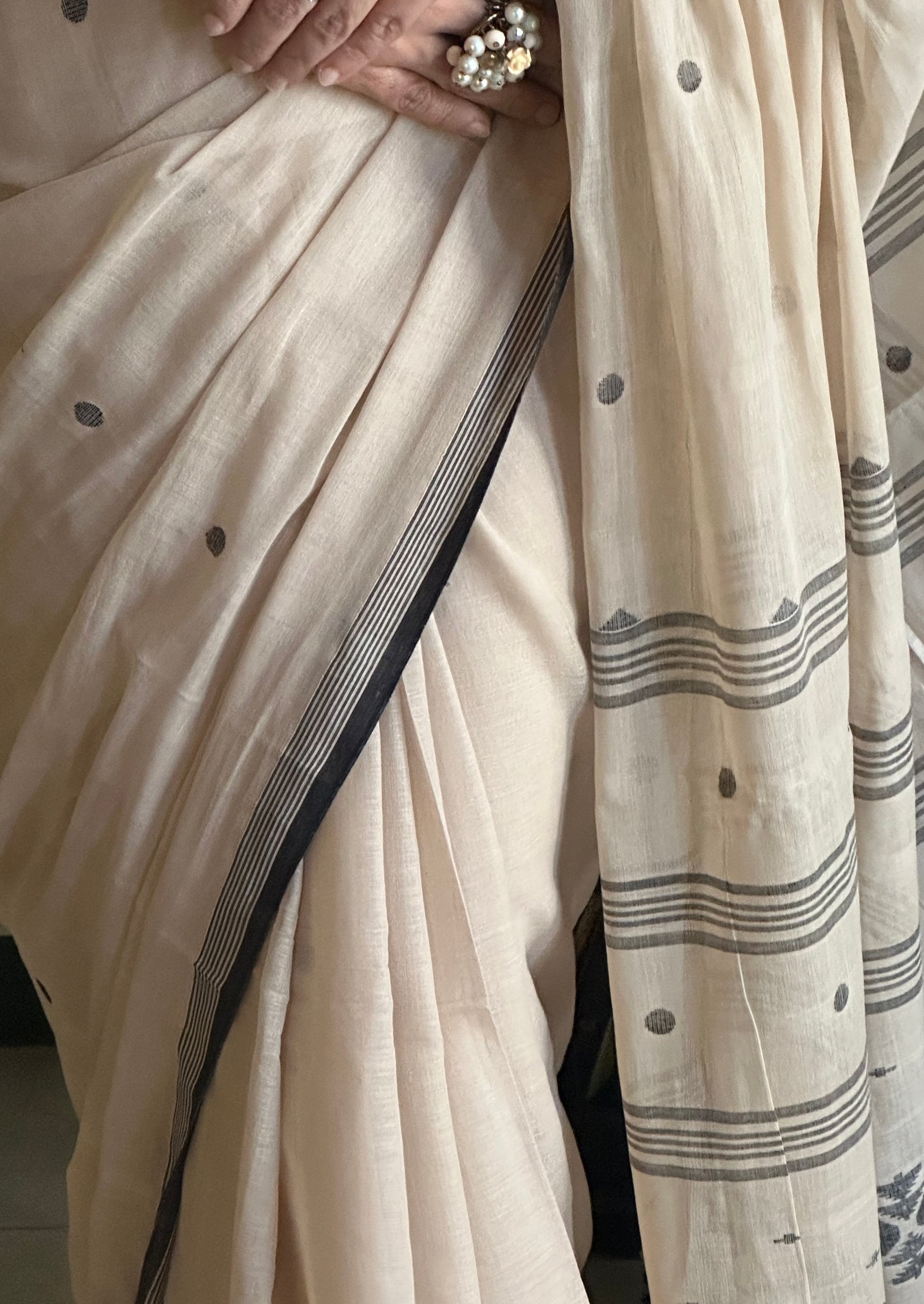 Hand Spun Pure Fine Cotton Jamdani - Raahini