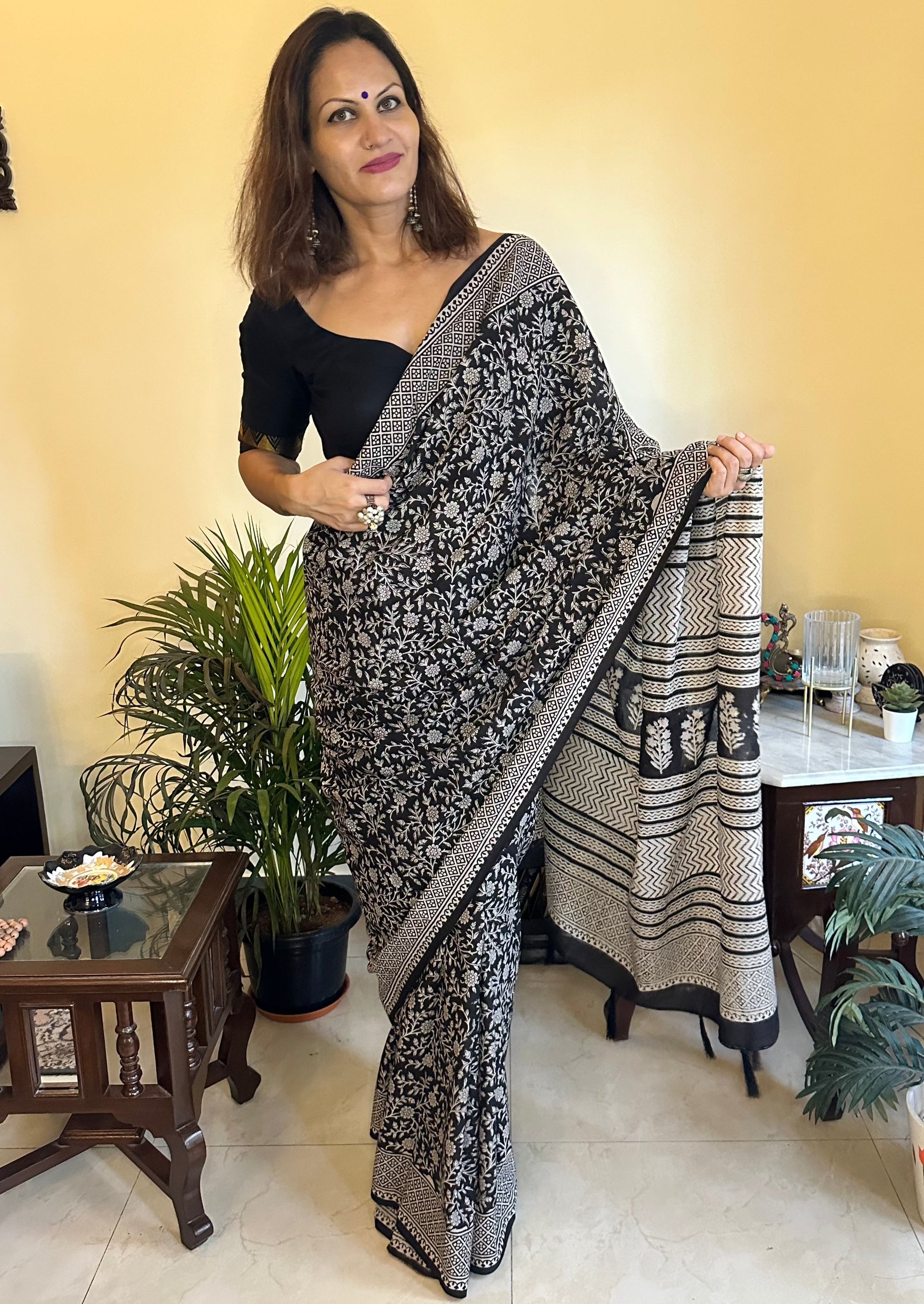 Mul Mul Cotton Hand block Bagru print sari - Raahini