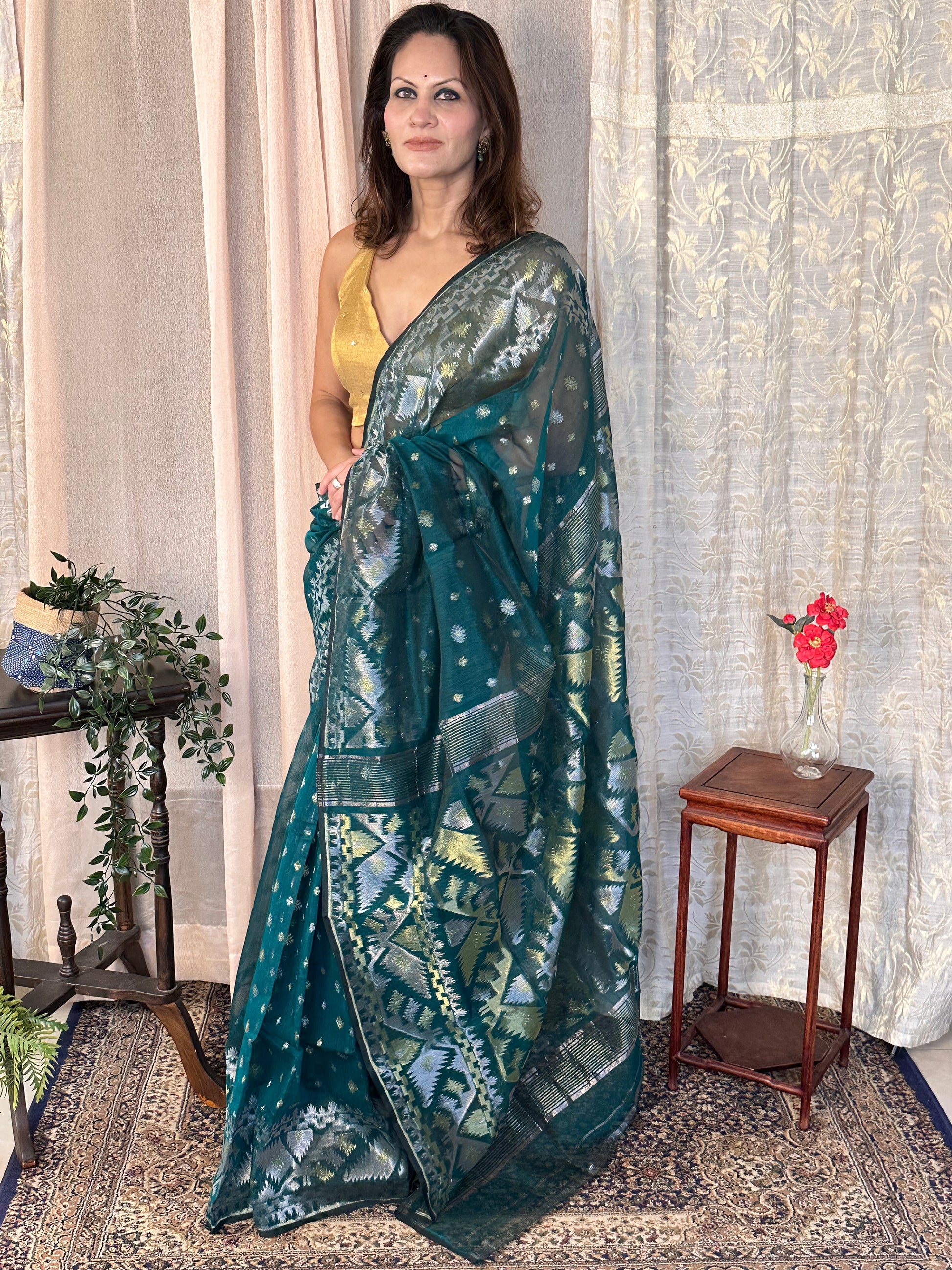 Green Jacquard Weaving Cotton Silk Jamdani Sari with Zari Work - Raahini