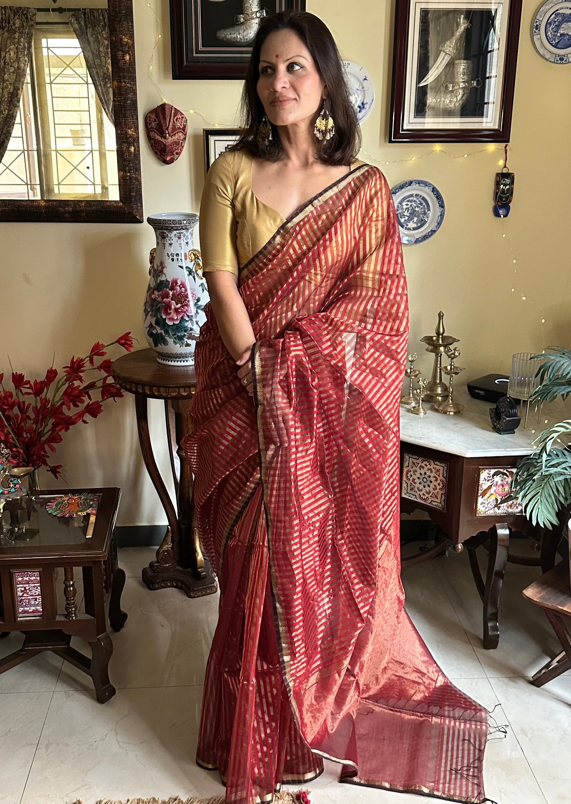 Handloom Pure Silk Cotton Maheshwari with Gold Stripes - Raahini