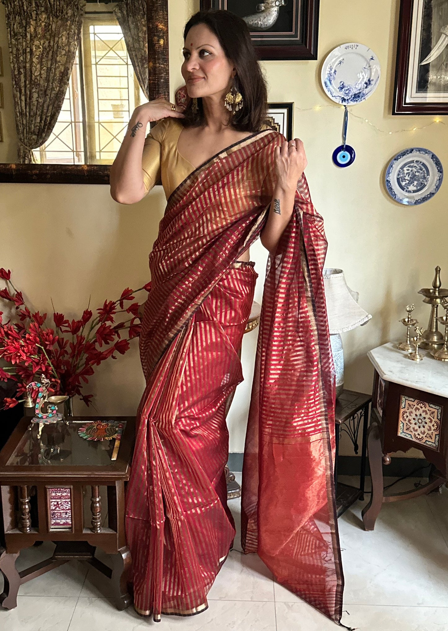 Handloom Pure Silk Cotton Maheshwari with Gold Stripes - Raahini