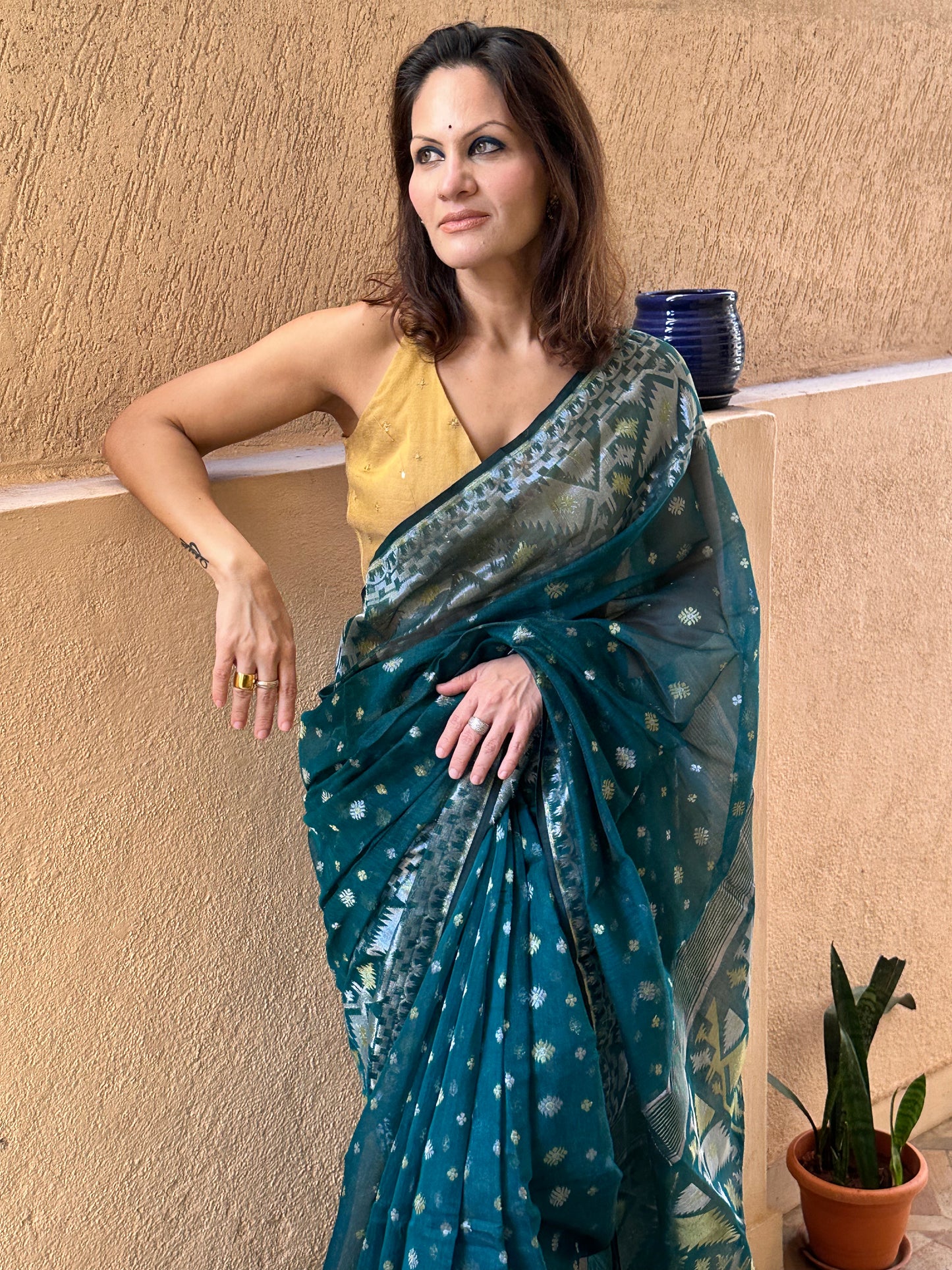 Green Jacquard Weaving Cotton Silk Jamdani Sari with Zari Work - Raahini