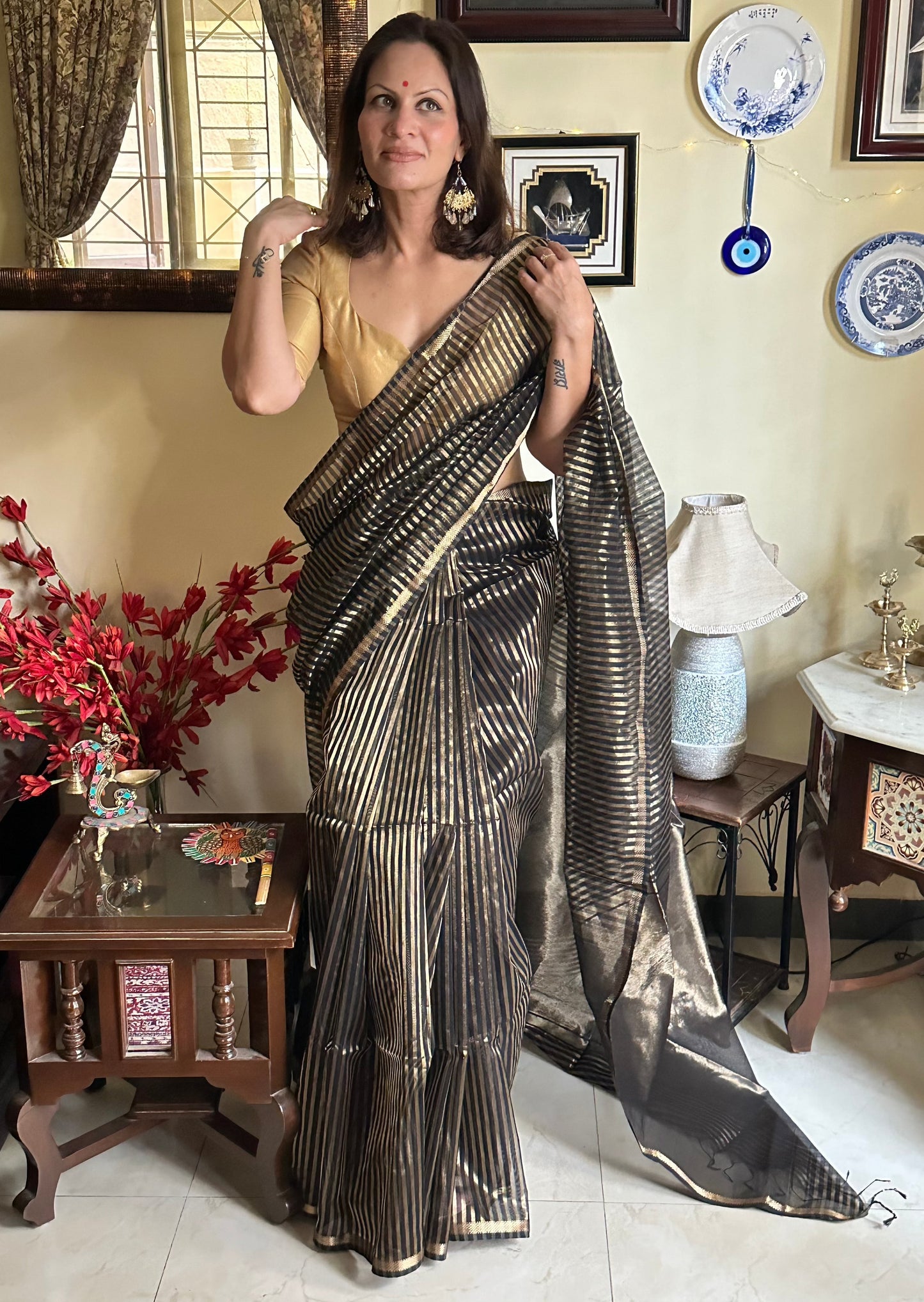 Handloom Pure Silk Cotton Maheshwari with Gold Stripes - Raahini