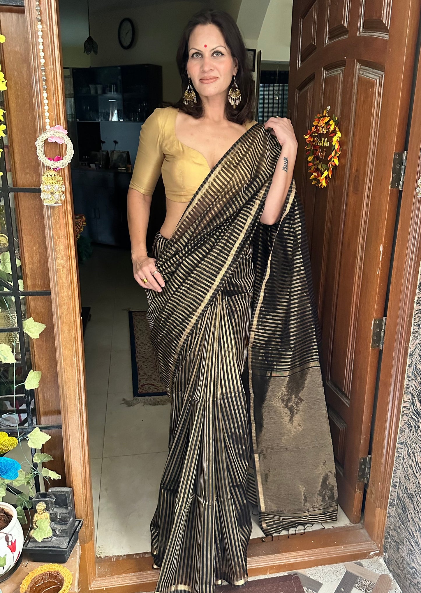 Handloom Pure Silk Cotton Maheshwari with Gold Stripes - Raahini